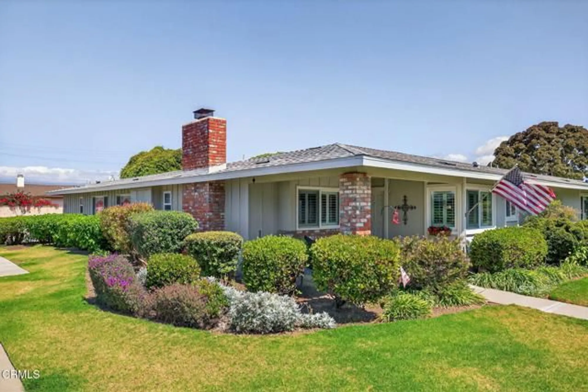 Property Slideshow image 2 of 63 | 271 e fiesta grn, Port Hueneme, CA, 93041