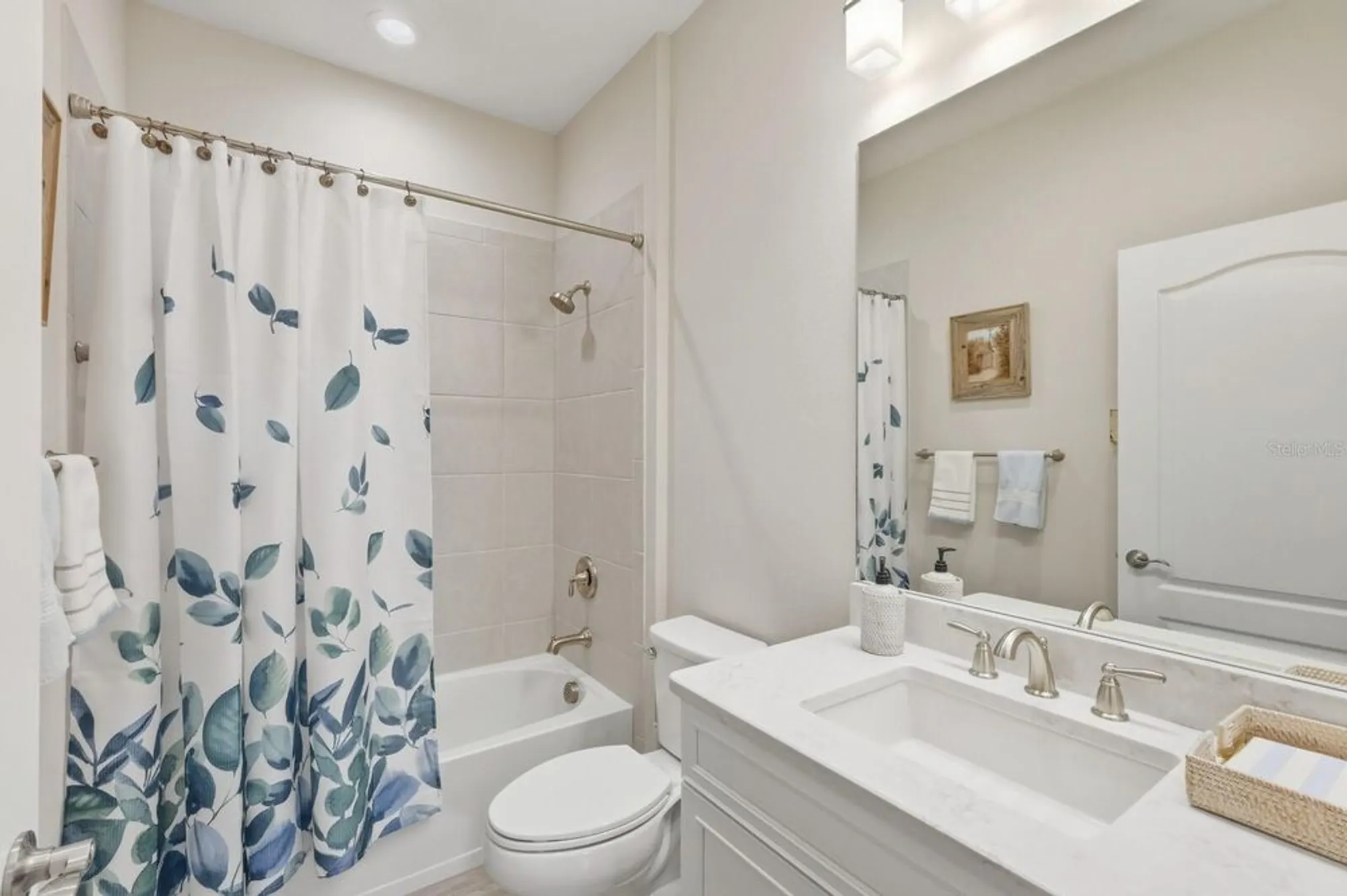 Property Slideshow image 29 of 59 | 2723 sapphire blue ln, Bradenton, FL, 34211