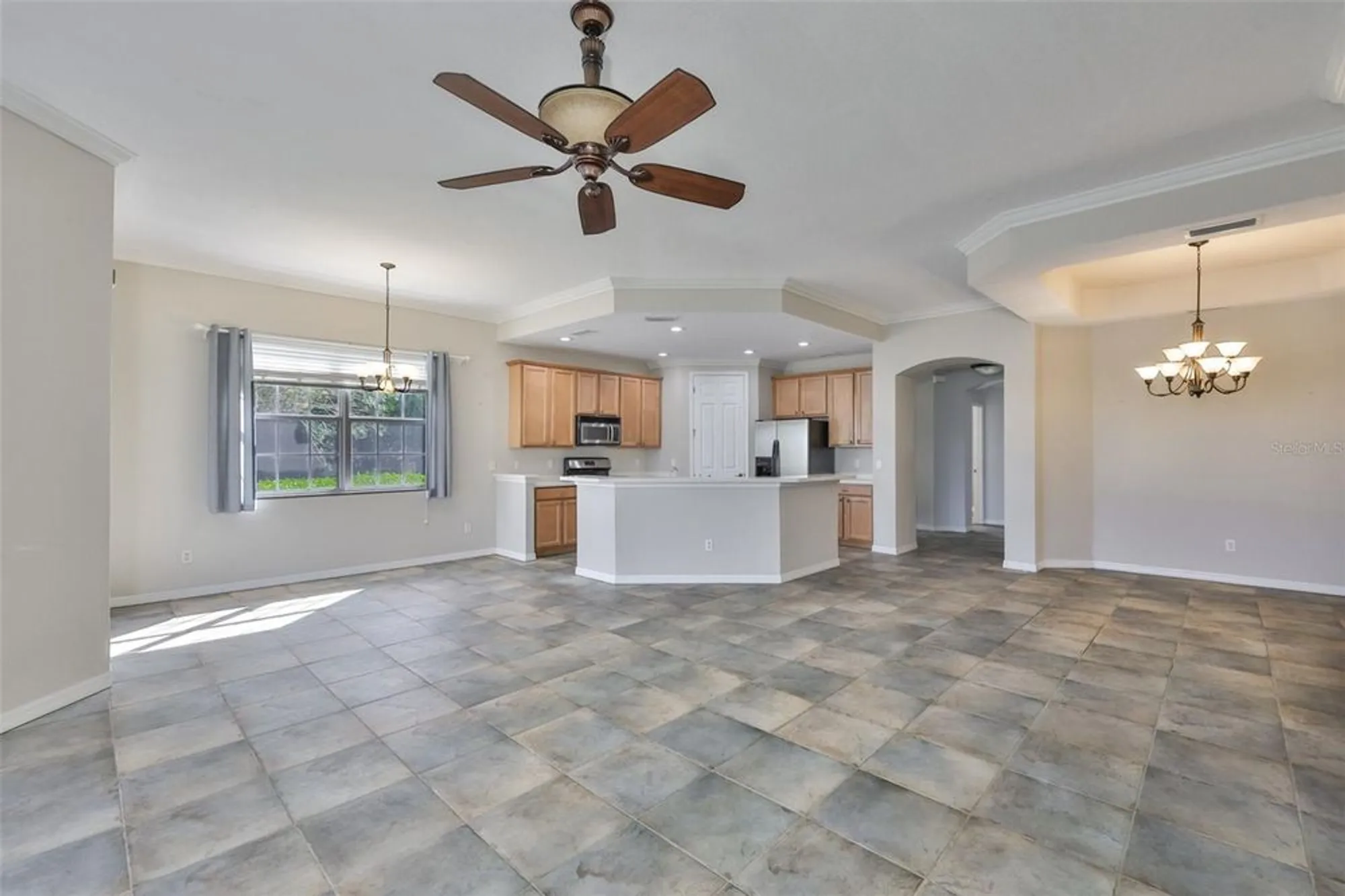 Property Slideshow image 14 of 53 | 1324 emerald dunes dr, Sun City Center, FL, 33573