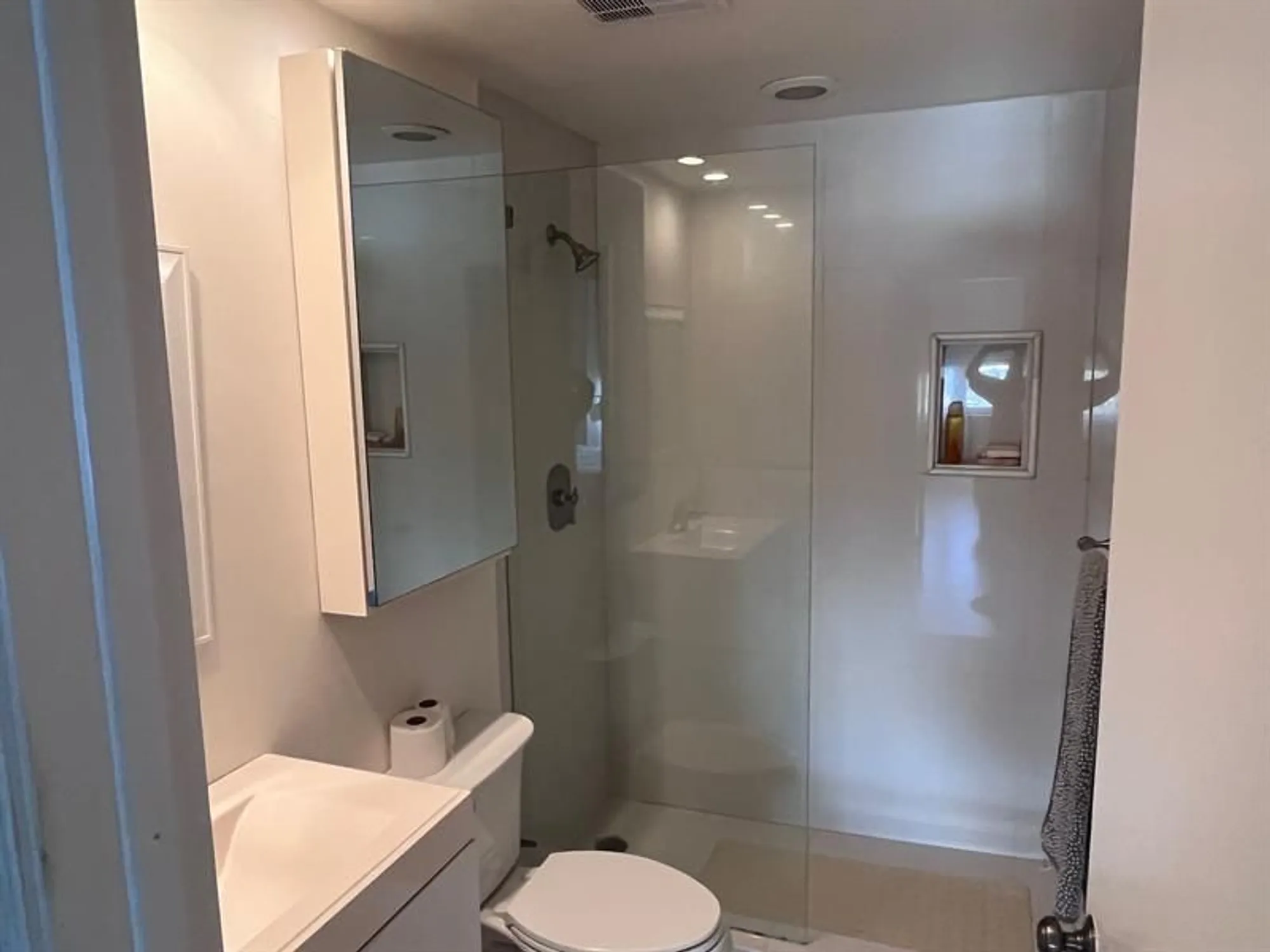 Property Slideshow image 10 of 28 | 3200 ne 36th st 512a, Fort Lauderdale, FL, 33308