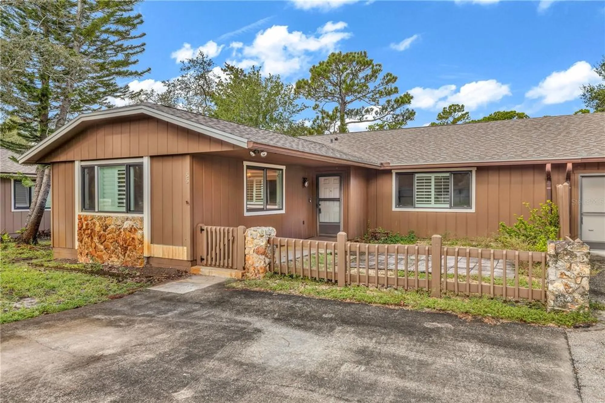 Property Slideshow image 1 of 29 | 55 crooked pine rd, Port Orange, FL, 32128