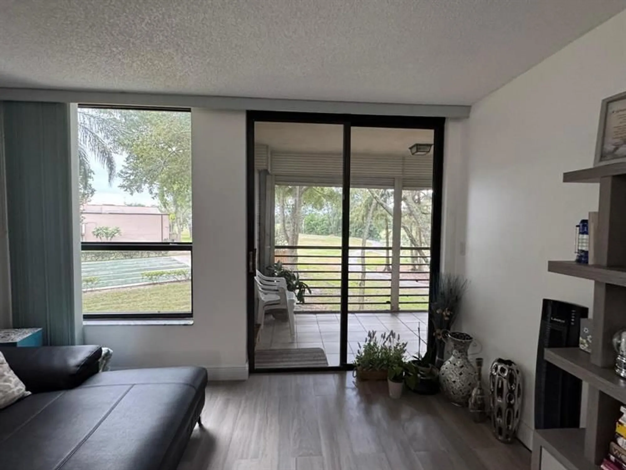 Property Slideshow image 7 of 40 | 6701 n university dr apt 216, Tamarac, FL, 33321