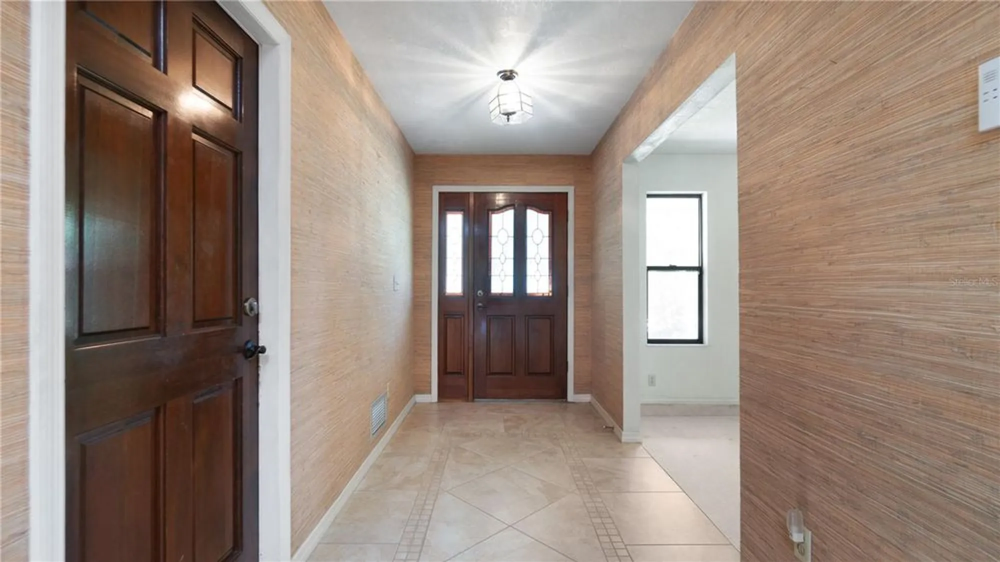 Property Slideshow image 9 of 50 | 965 pelican bay dr, Daytona Beach, FL, 32119