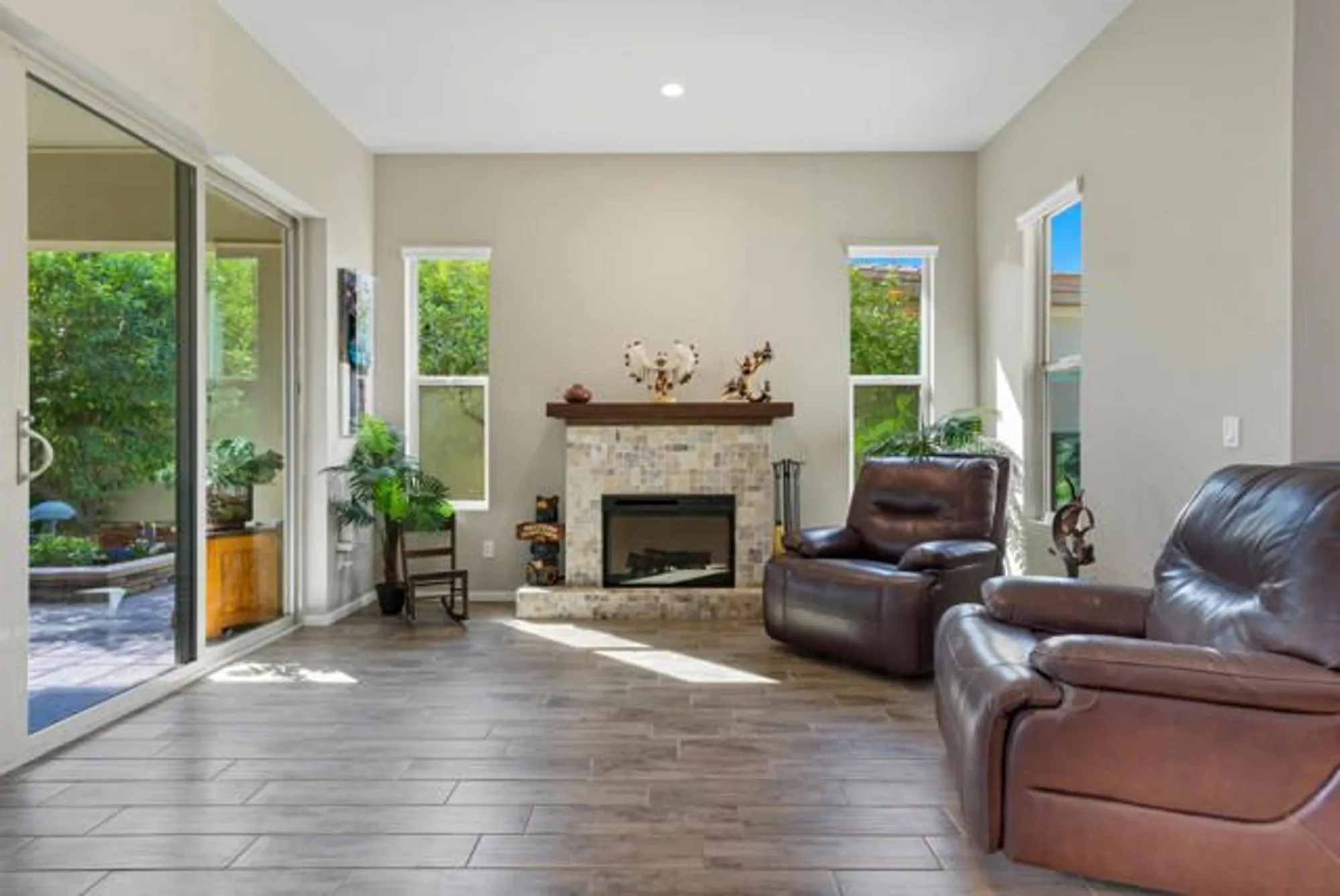 Property Slideshow image 13 of 67 | 82595 ladder canyon dr, Indio, CA, 92201