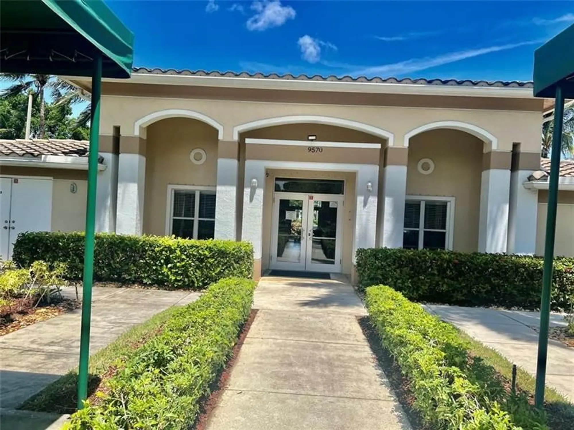 Property Slideshow image 20 of 23 | 9587 weldon cir apt b204, Tamarac, FL, 33321