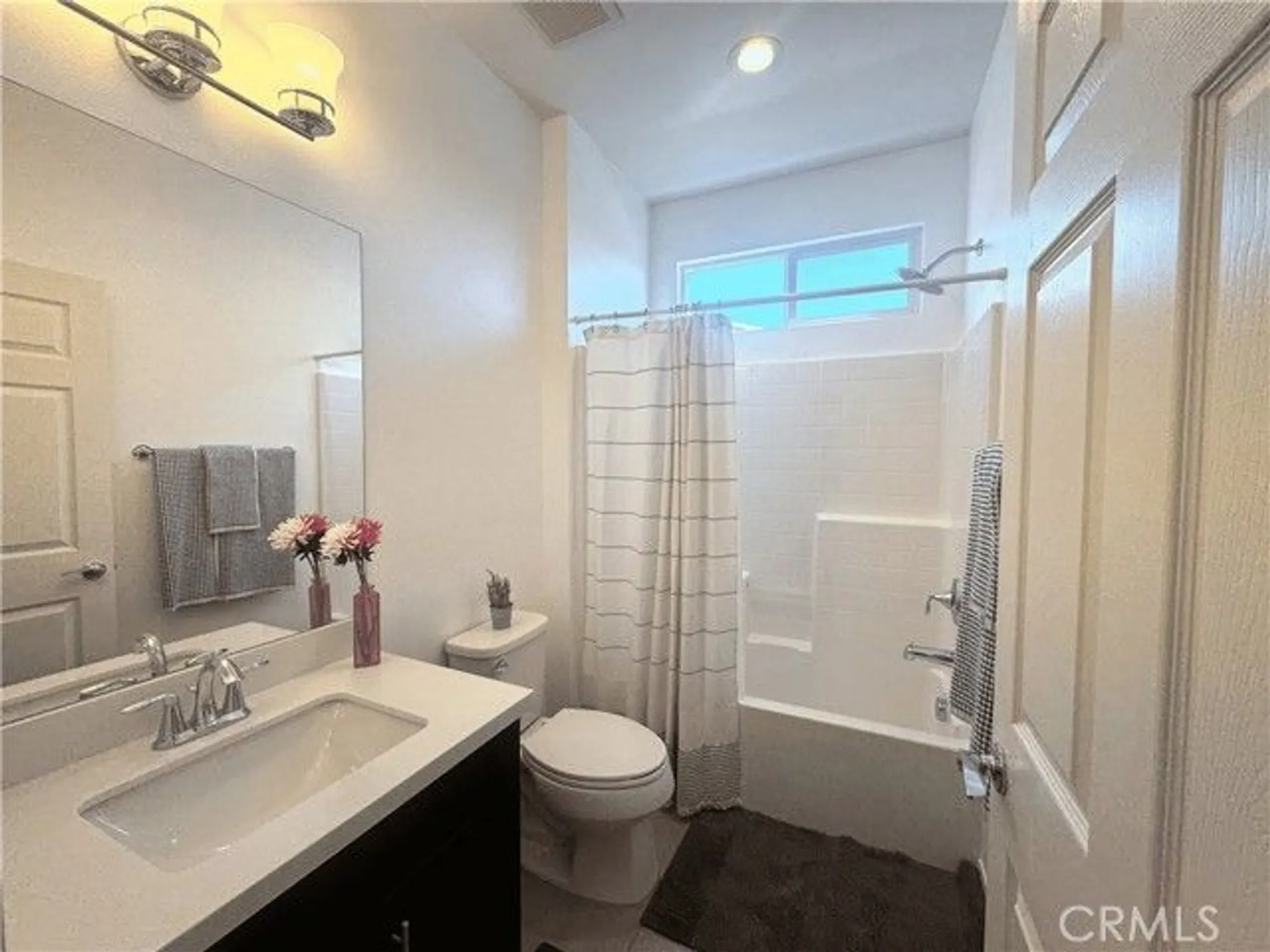 Property Slideshow image 21 of 44 | 39995 alba way, Palm Desert, CA, 92211