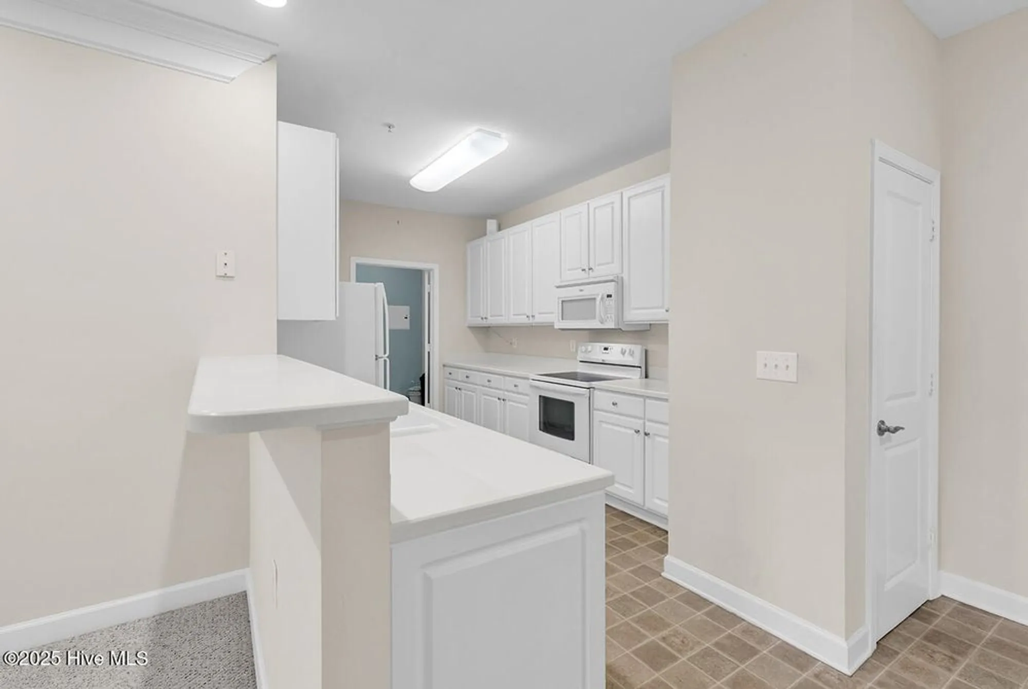 Property Slideshow image 4 of 30 | 395 s crow creek dr 1304, Calabash, NC, 28467