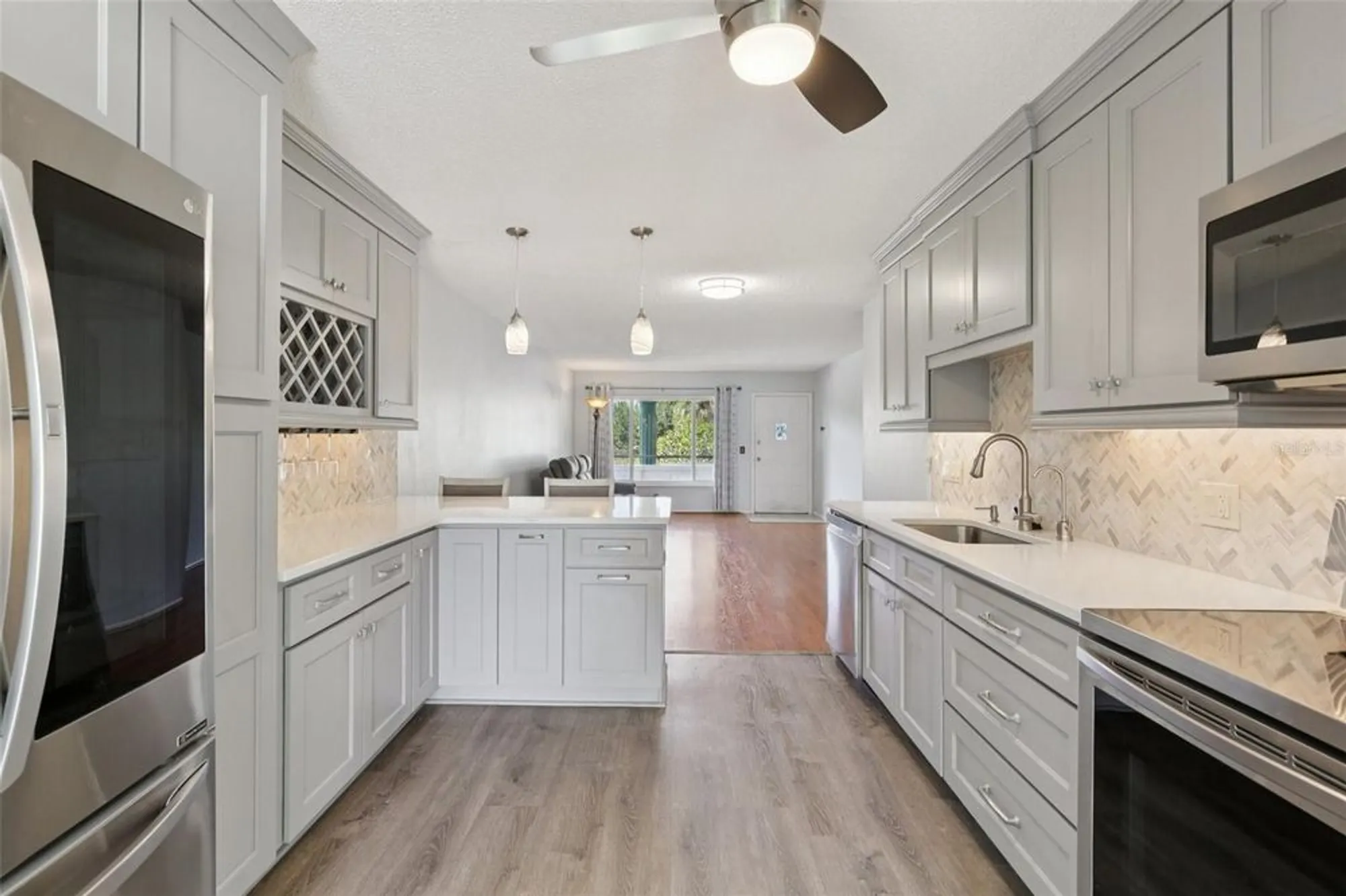 Property Slideshow image 17 of 49 | 2370 jamaican st apt 44, Clearwater, FL, 33763