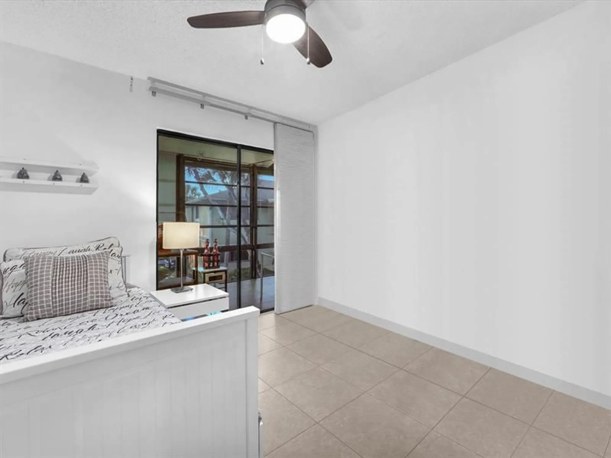 Property Slideshow image 28 of 39 | 7164 ashmont cir 204, Tamarac, FL, 33321