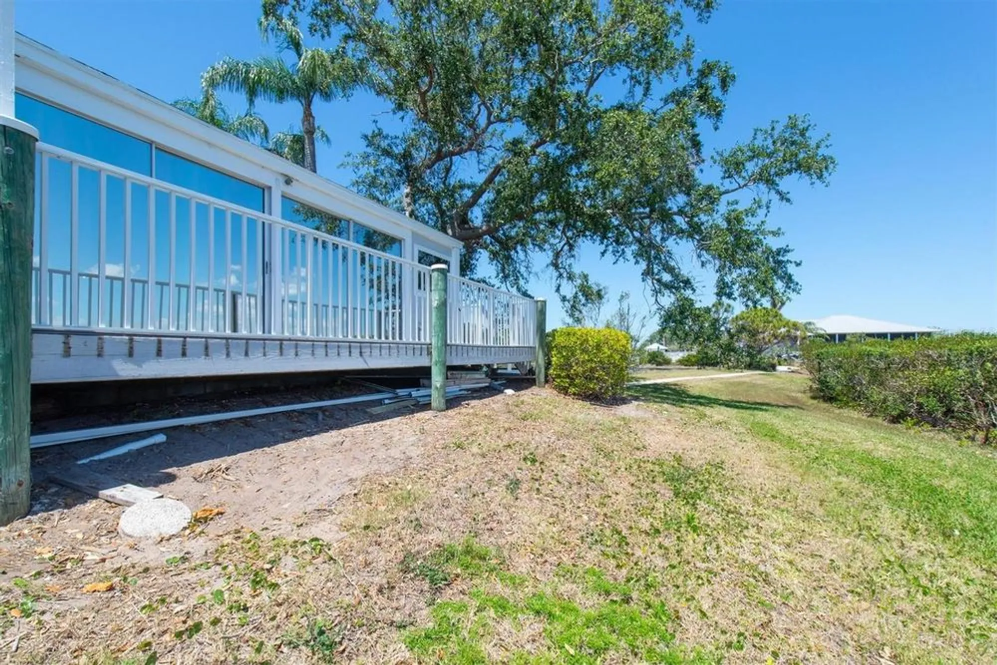 Property Slideshow image 33 of 57 | 801 waterside ln, Bradenton, FL, 34209