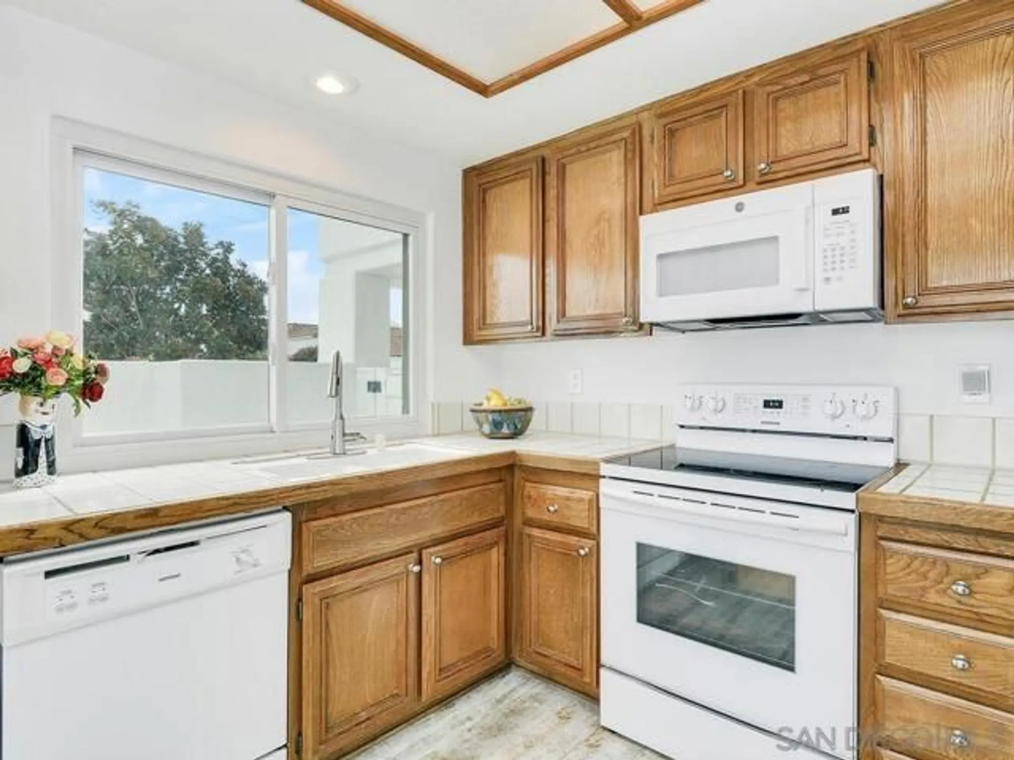 Property Slideshow image 7 of 32 | 4780 miletus way, Oceanside, CA, 92056