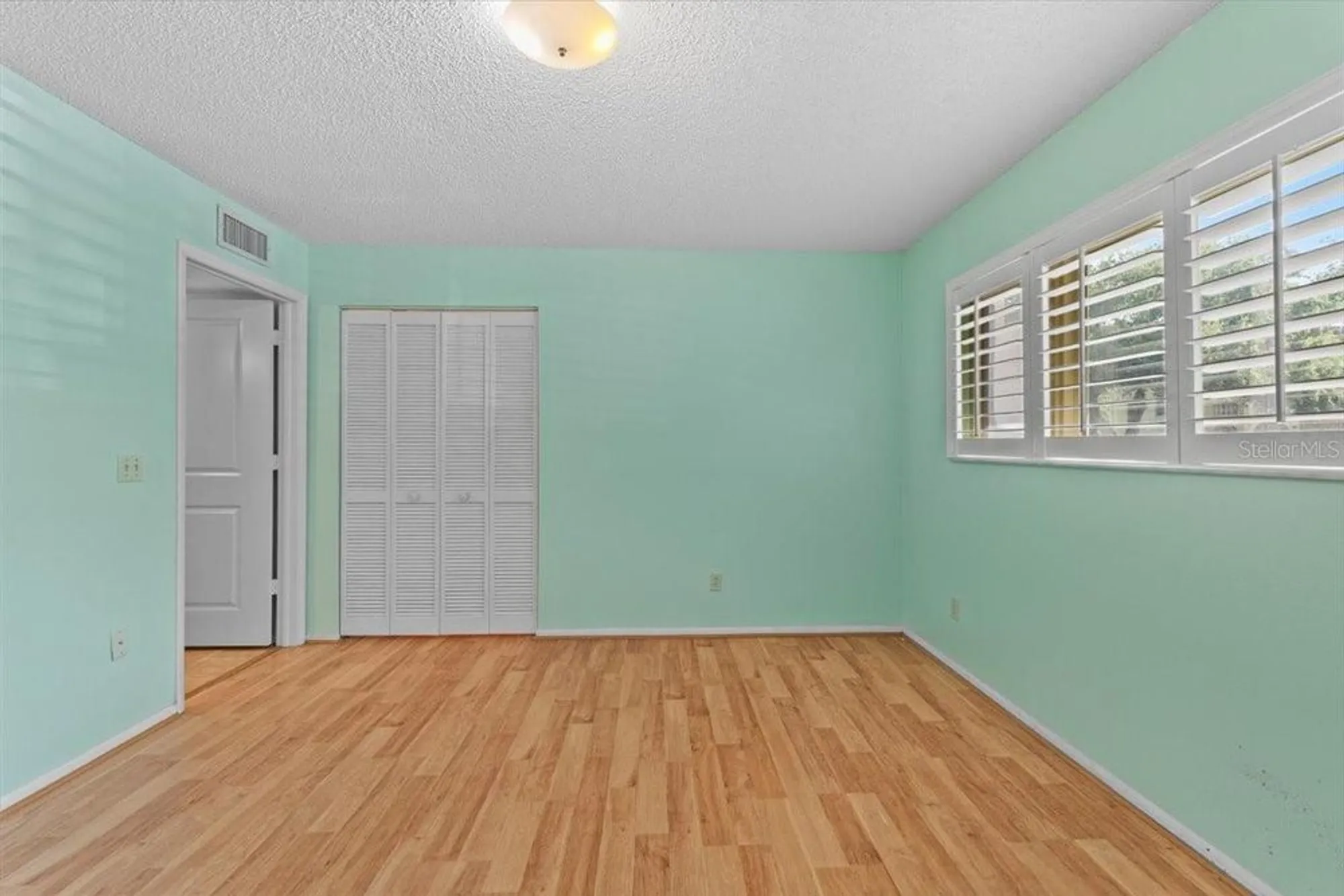 Property Slideshow image 25 of 37 | 2192 swedish dr apt 10, Clearwater, FL, 33763