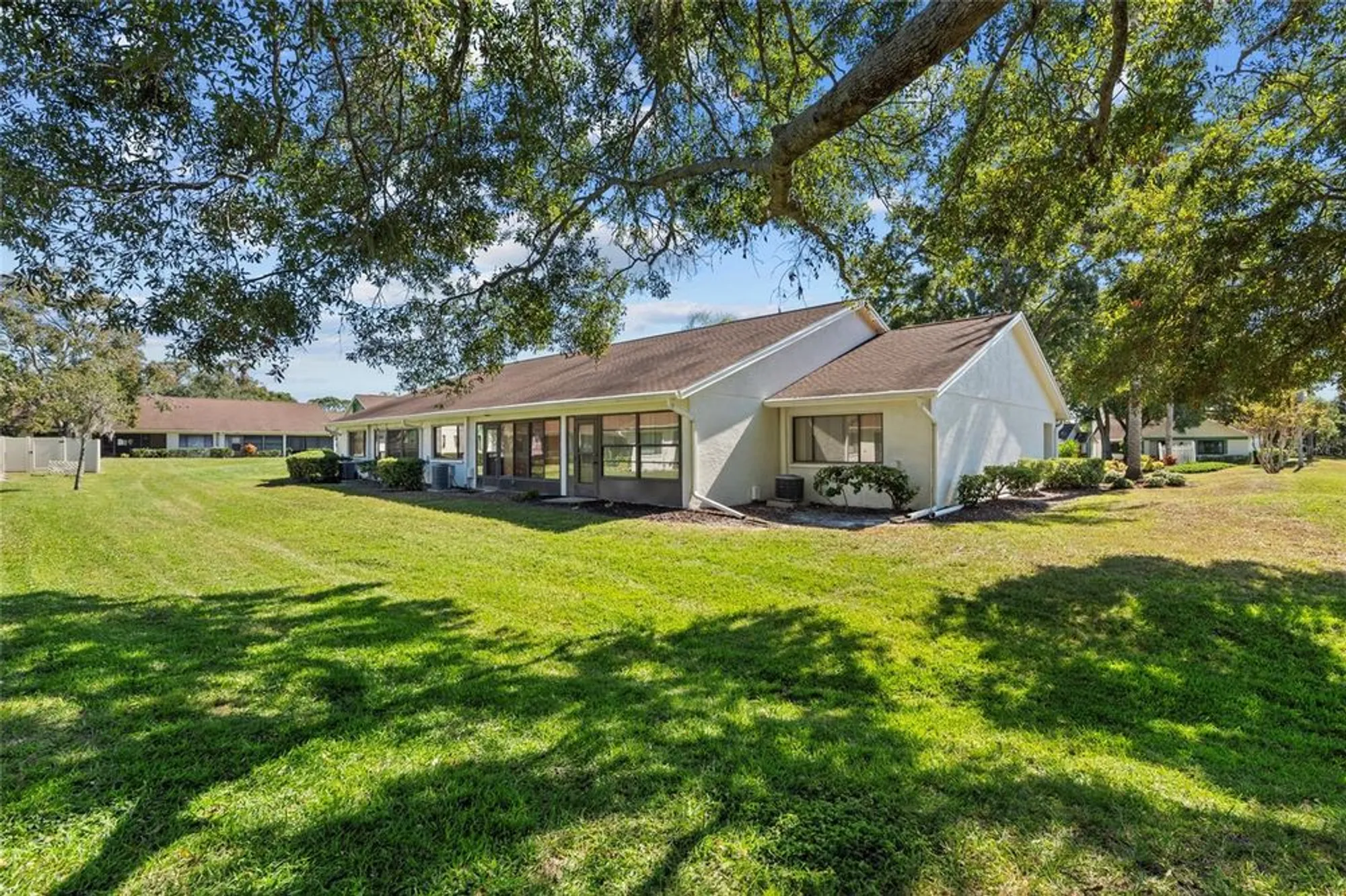 Property Slideshow image 25 of 46 | 2502 royal pines cir # 5a, Clearwater, FL, 33763