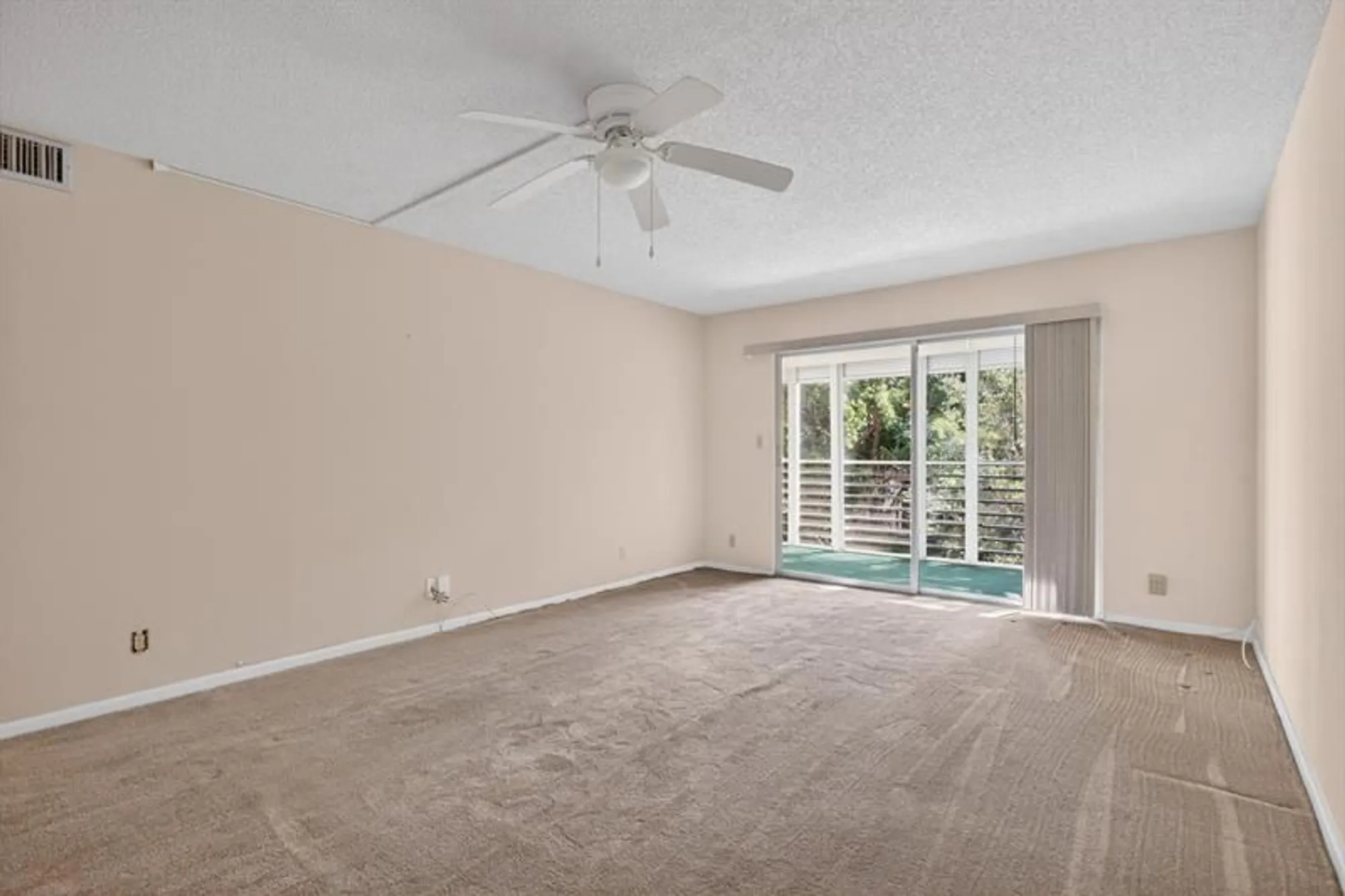 Property Slideshow image 12 of 63 | 2004 granada dr c3, Coconut Creek, FL, 33066