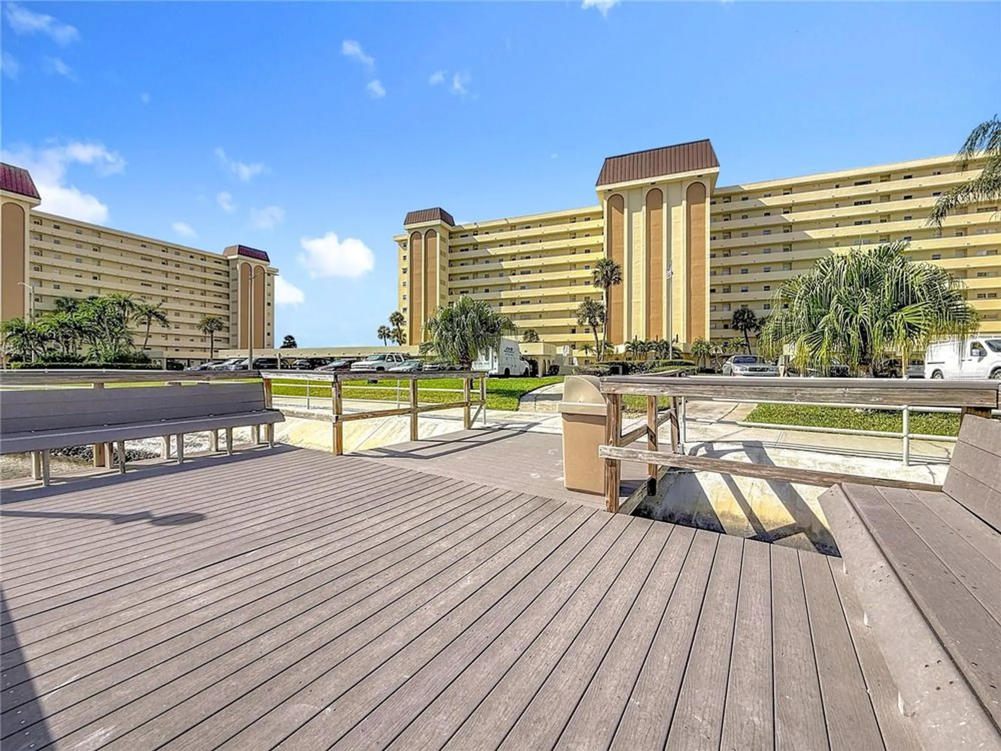 Property Slideshow image 58 of 77 | 4725 cove cir apt 810, Saint Petersburg, FL, 33708