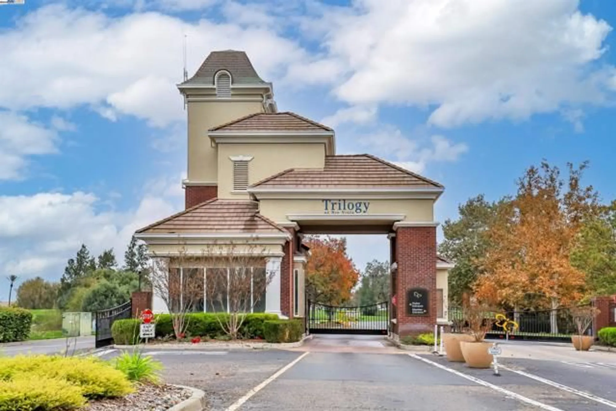 Property Slideshow image 26 of 40 | 422 saddle rock ln, Rio Vista, CA, 94571