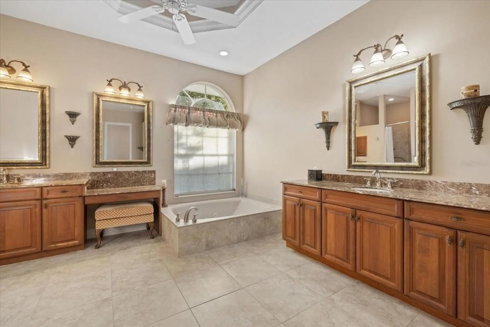 Property Slideshow image 33 of 65 | 457 sherbrooke ct, Venice, FL, 34293