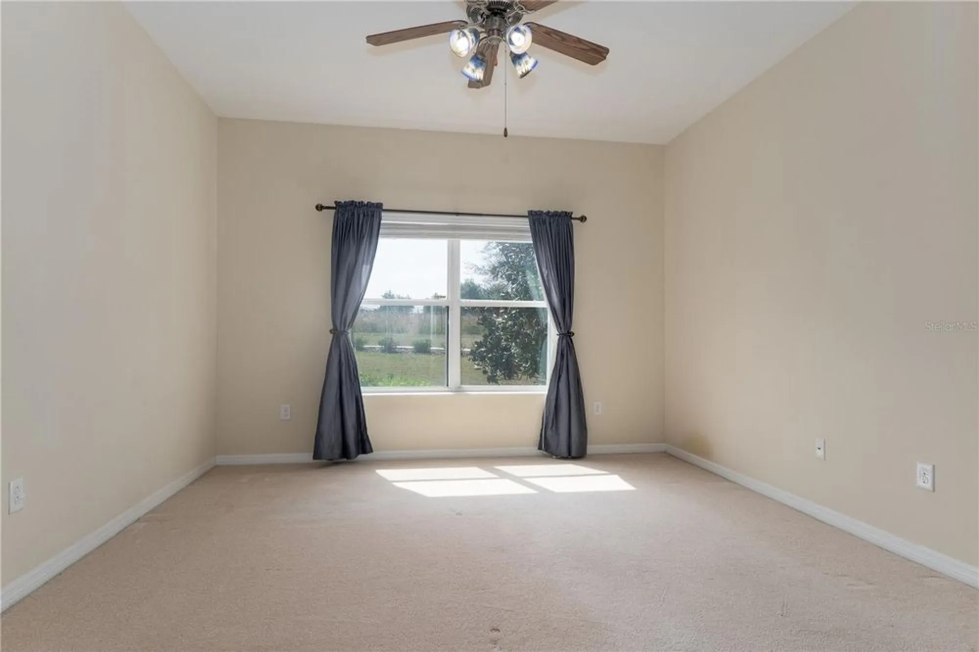 Property Slideshow image 12 of 33 | 3201 sonesta ct b, Clermont, FL, 34711