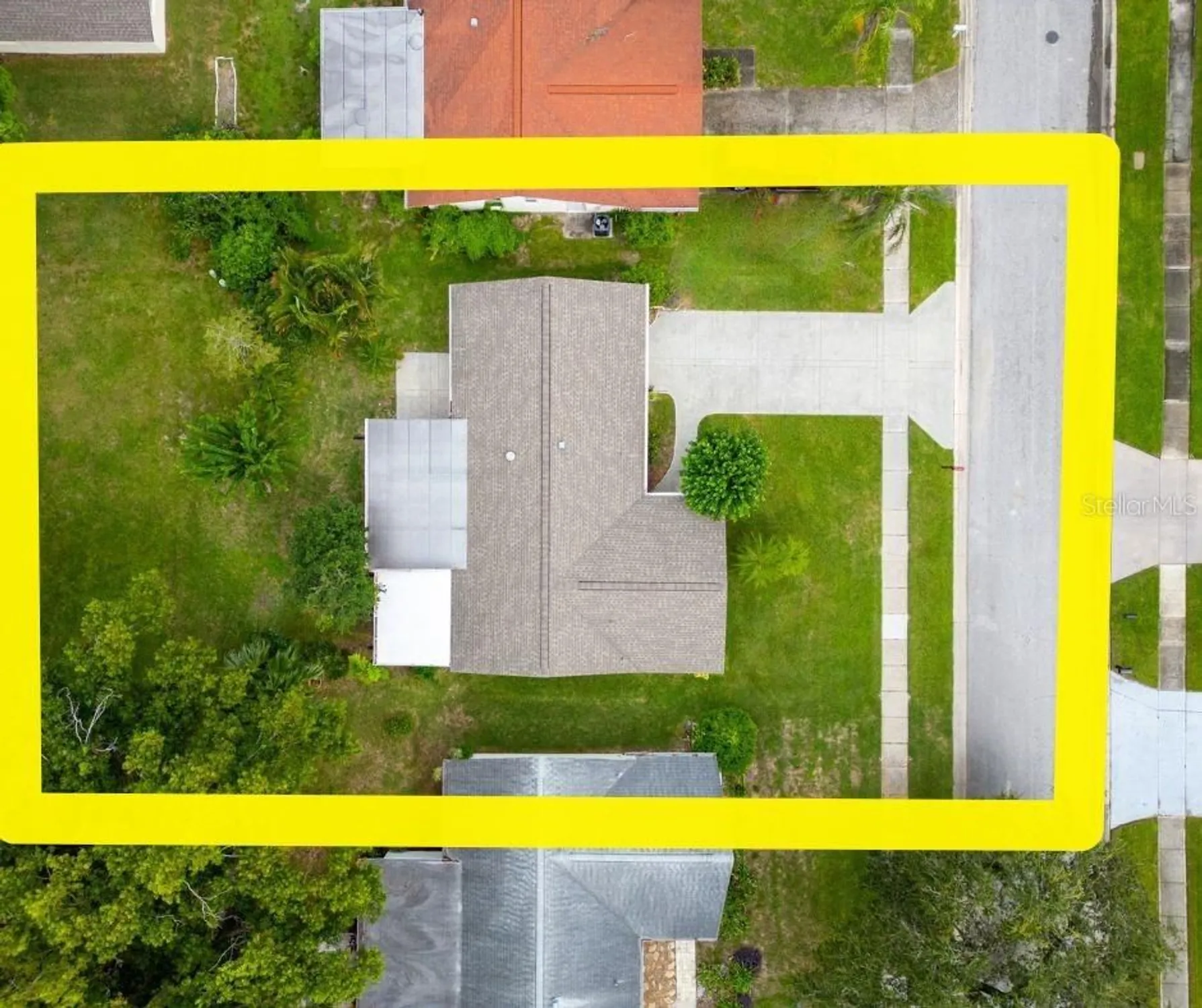 Property Slideshow image 29 of 47 | 2336 malcolm dr, Palm Harbor, FL, 34684