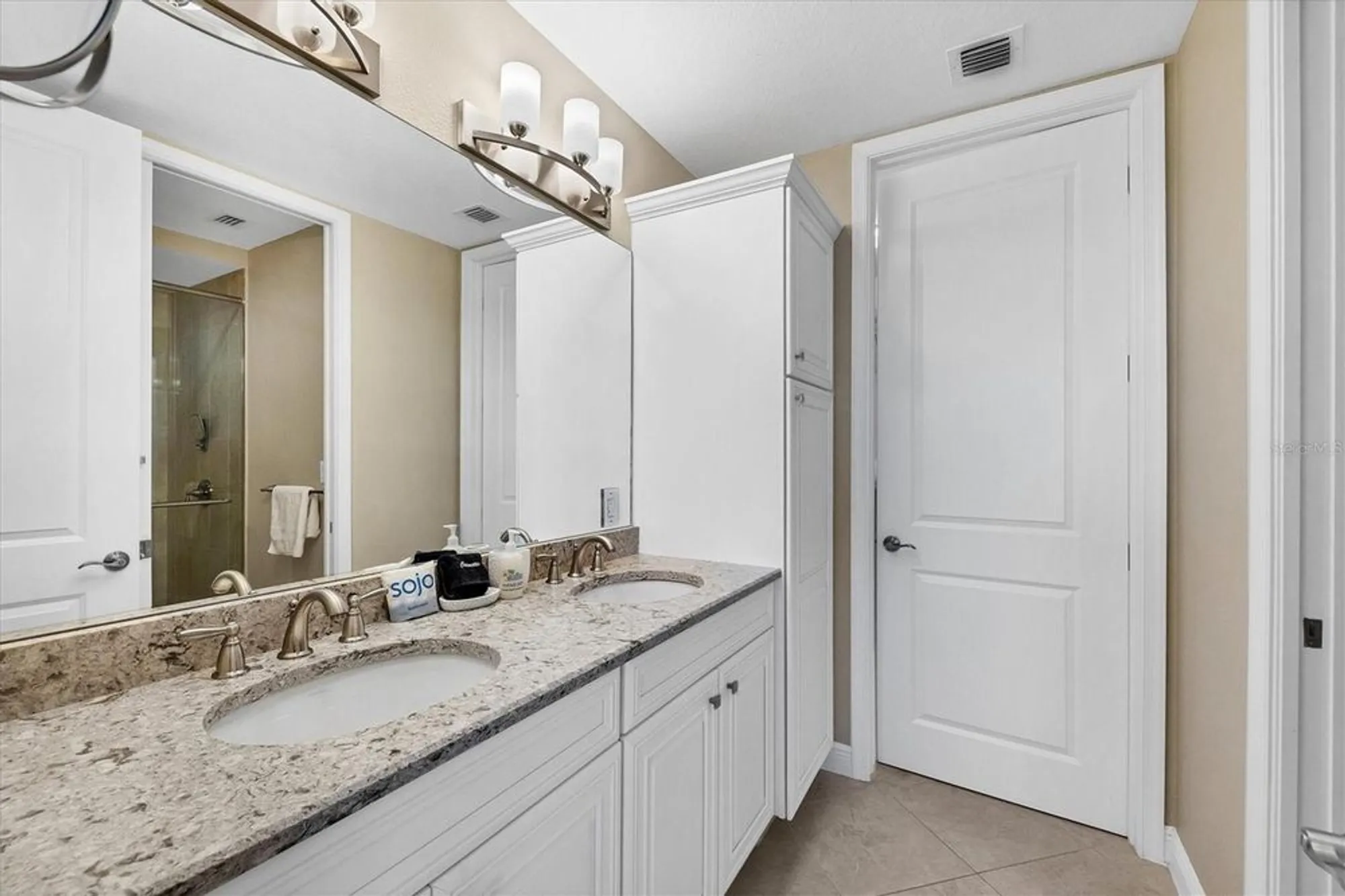 Property Slideshow image 14 of 61 | 396 aruba cir unit 302, Bradenton, FL, 34209
