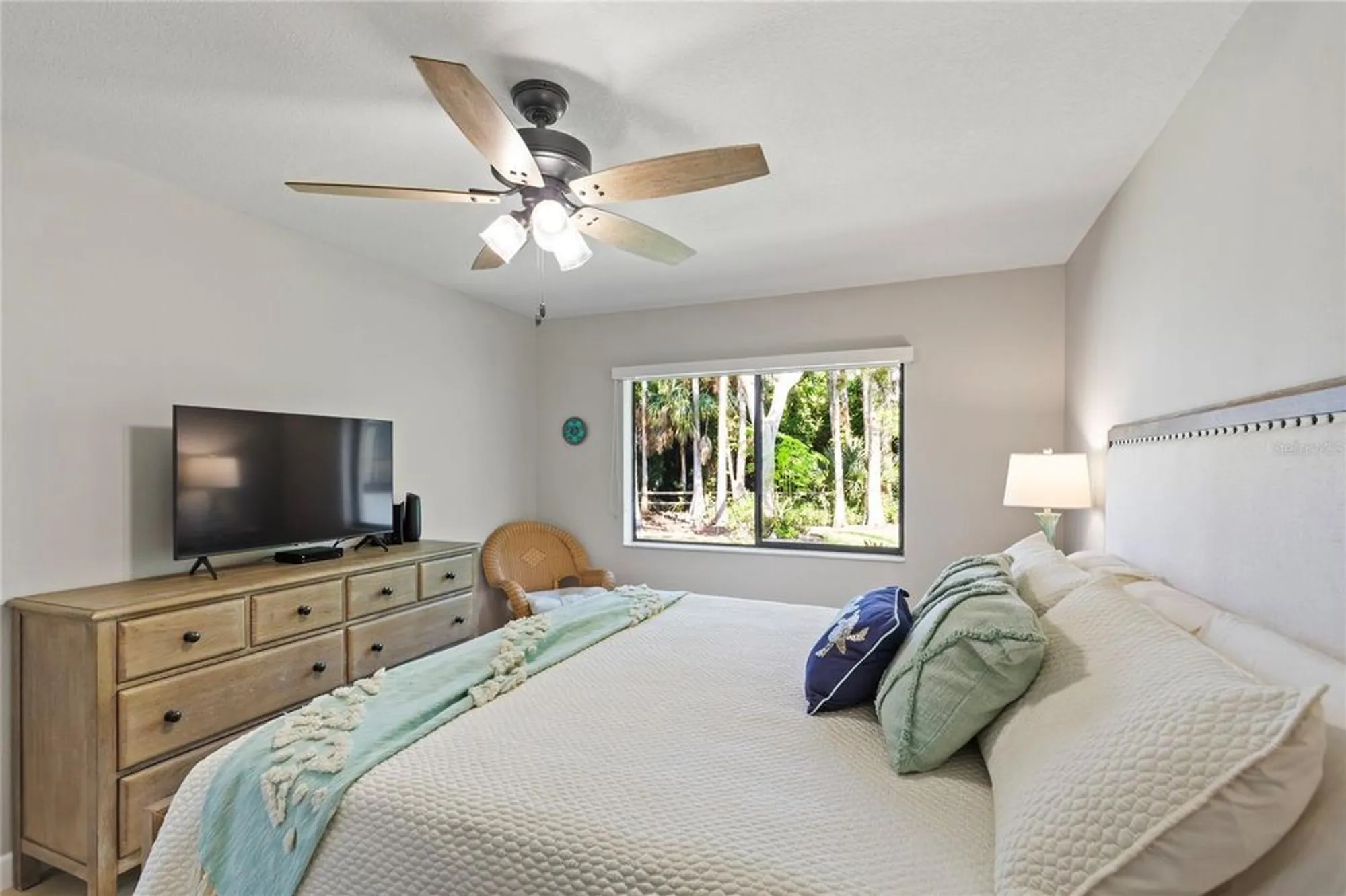 Property Slideshow image 27 of 54 | 2216 sequoia dr, Clearwater, FL, 33763