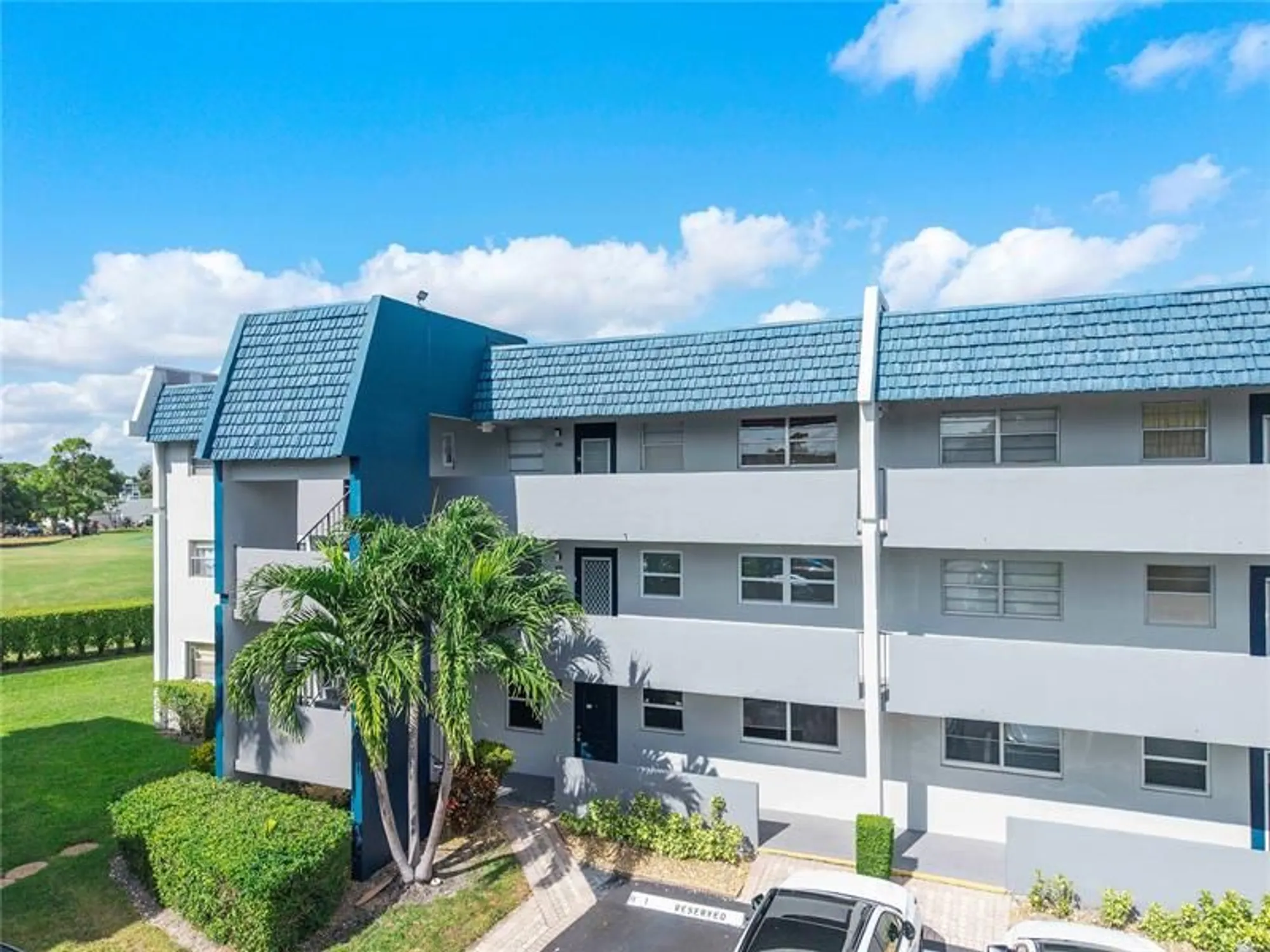 Property Slideshow image 29 of 31 | 7807 golf circle dr 211, Margate, FL, 33063