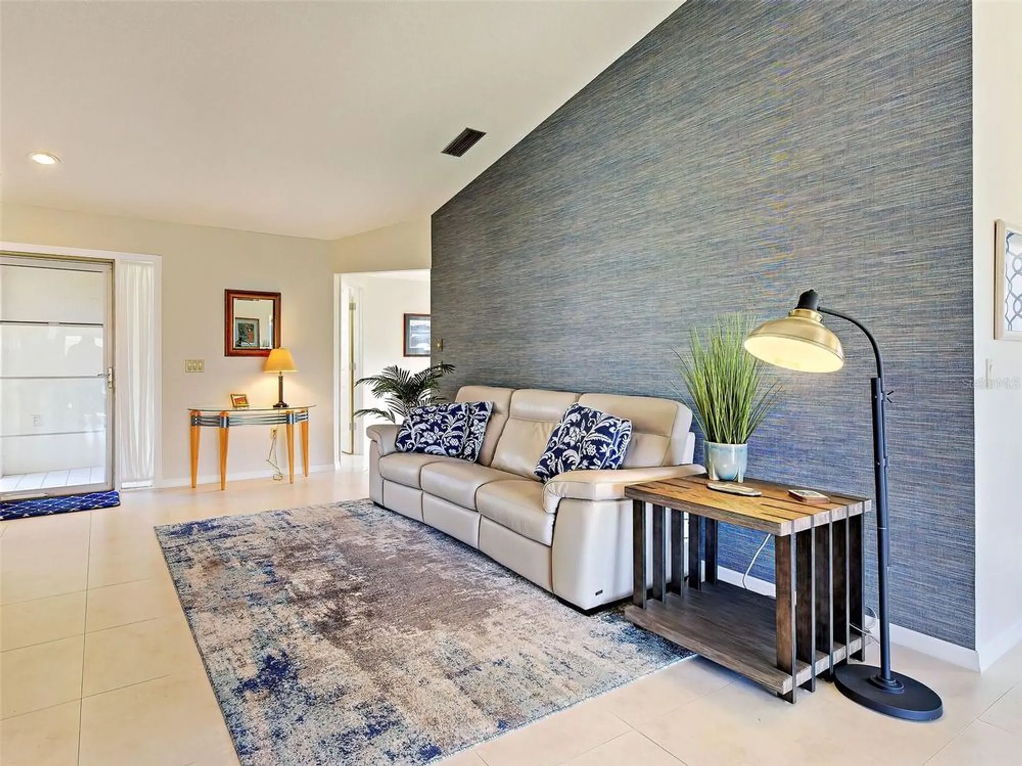 Property Slideshow image 7 of 47 | 166 southampton pl 348, Venice, FL, 34293