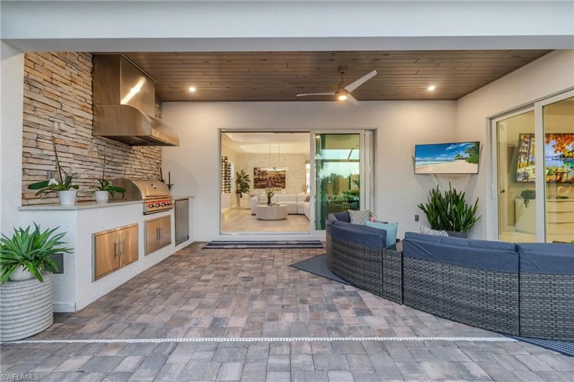 Property Slideshow image 5 of 40 | 13543 blue bay cir, Fort Myers, FL, 33913