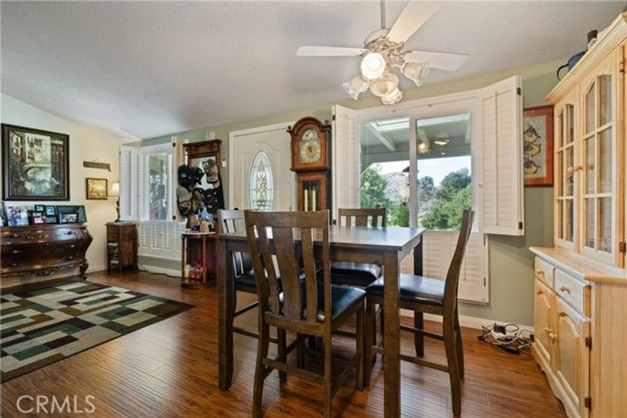 Property Slideshow image 13 of 57 | 19211 avenue of the oaks a, Newhall, CA, 91321