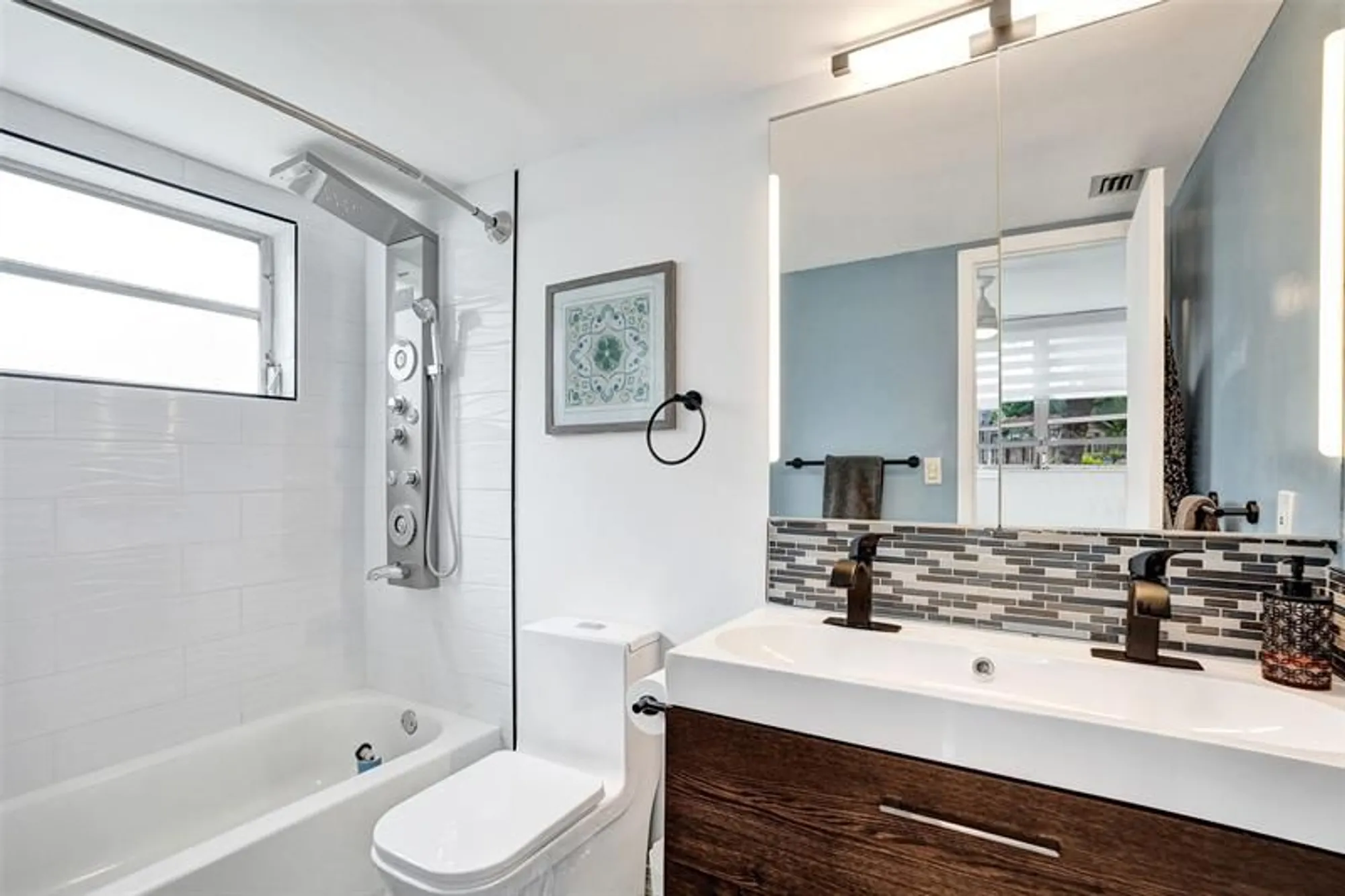 Property Slideshow image 12 of 27 | 2990 nw 46th ave 115a, Lauderdale Lakes, FL, 33313