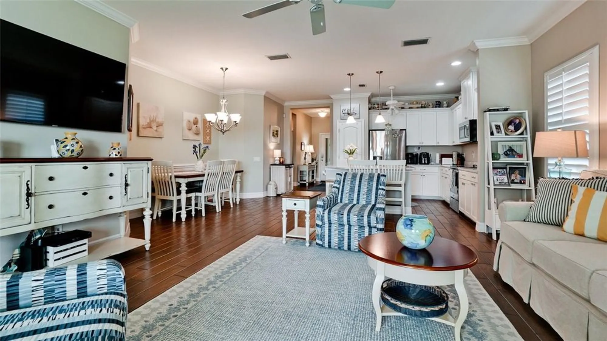 Property Slideshow image 16 of 29 | 1503 calle grand st, Bradenton, FL, 34209