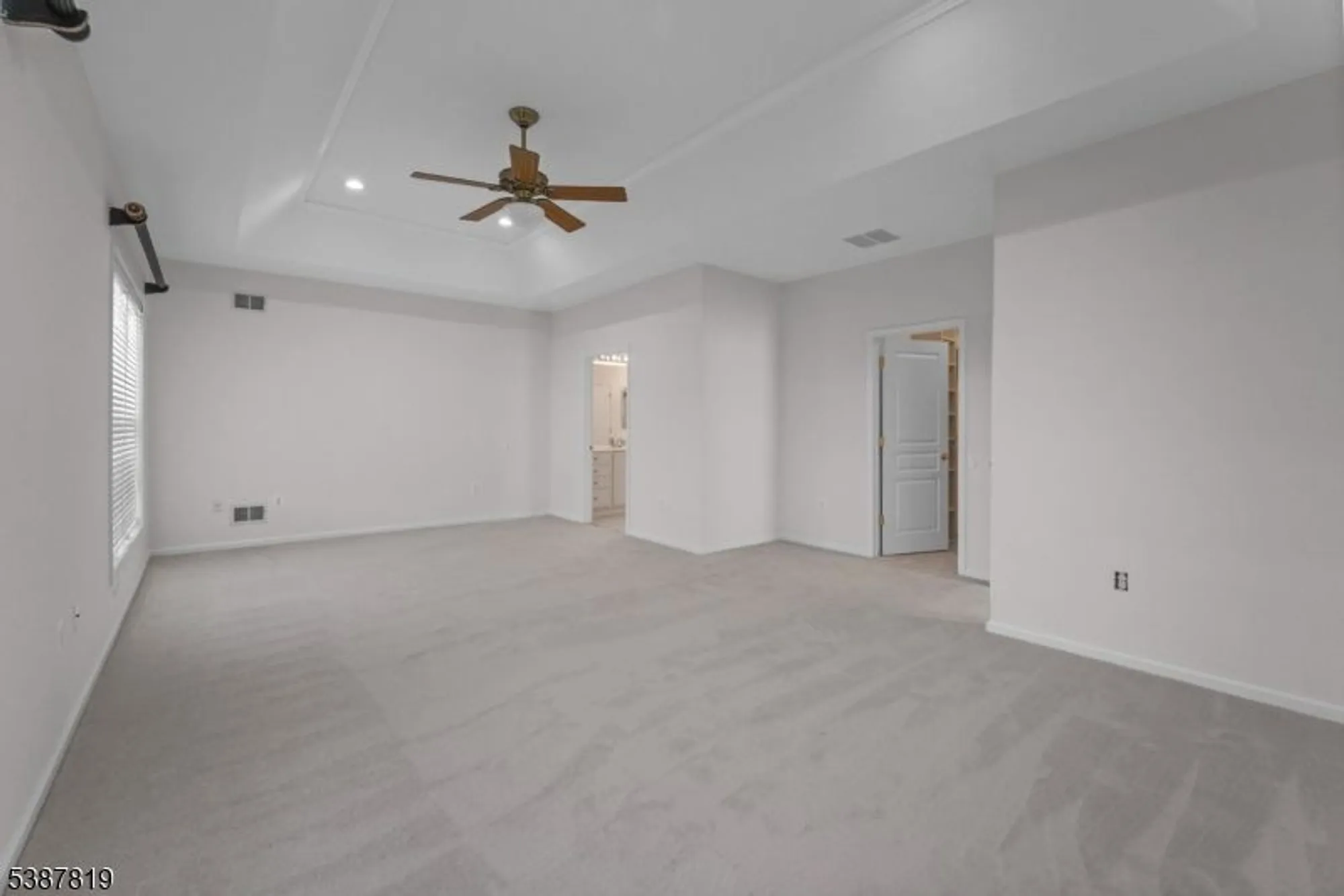 Property Slideshow image 15 of 23 | 373 windfall ln, Somerset, NJ, 08873