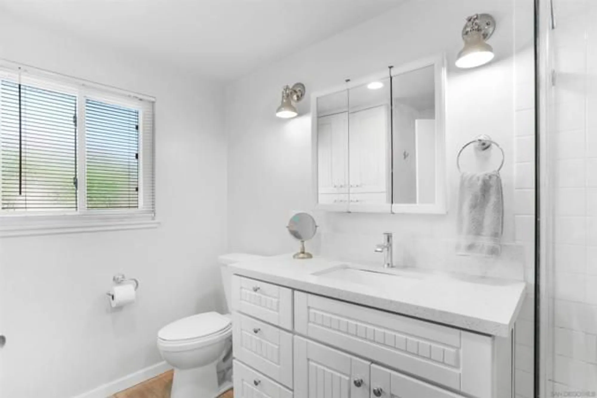 Property Slideshow image 18 of 26 | 16924 bellota dr, San Diego, CA, 92128