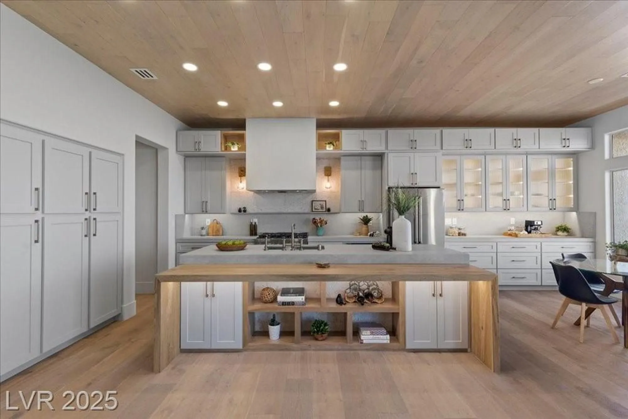 Property Slideshow image 2 of 78 | 2508 faiss dr, Las Vegas, NV, 89134