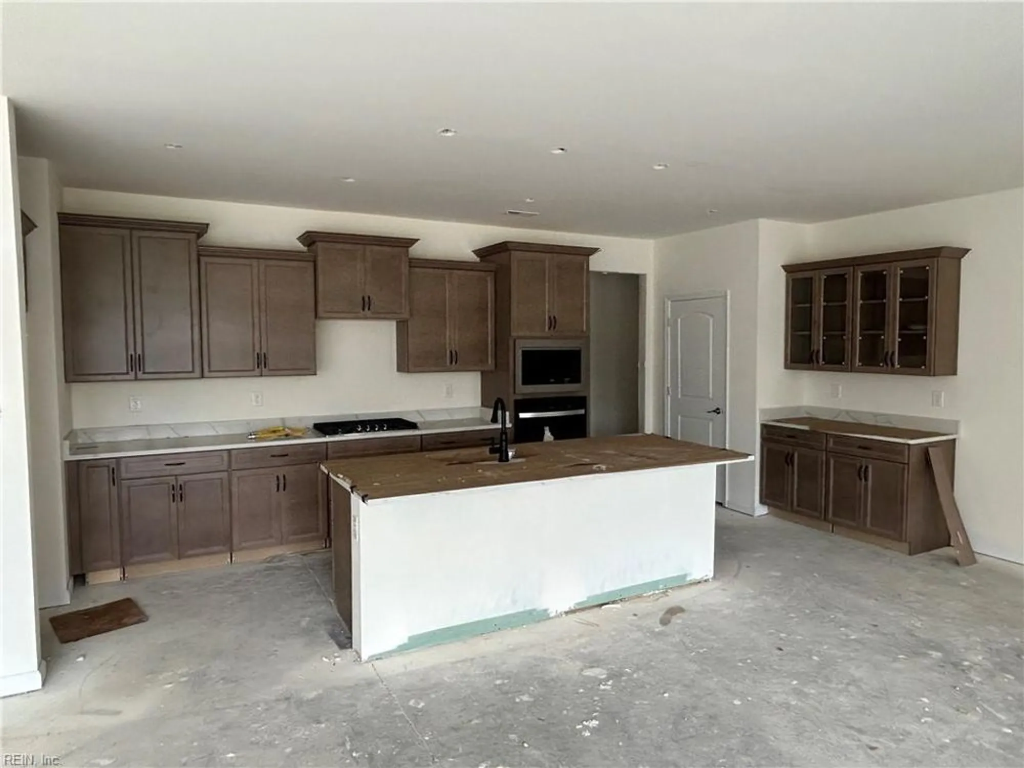 Property Slideshow image 7 of 29 | 224 st pauls ave # 32-3, Smithfield, VA, 23430