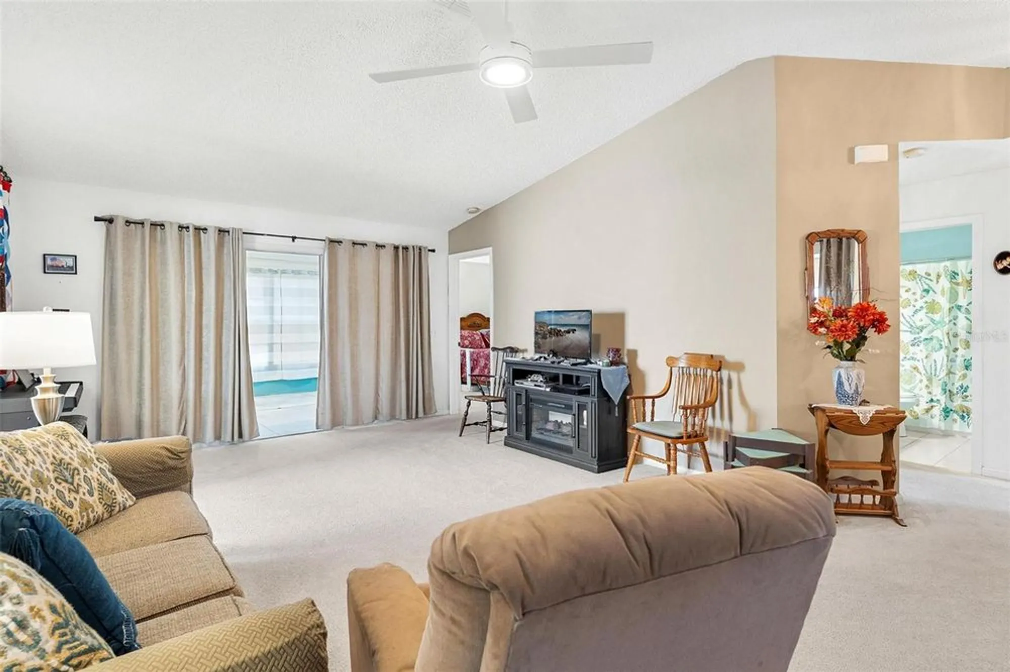 Property Slideshow image 10 of 41 | 32819 timberwood dr, Leesburg, FL, 34748