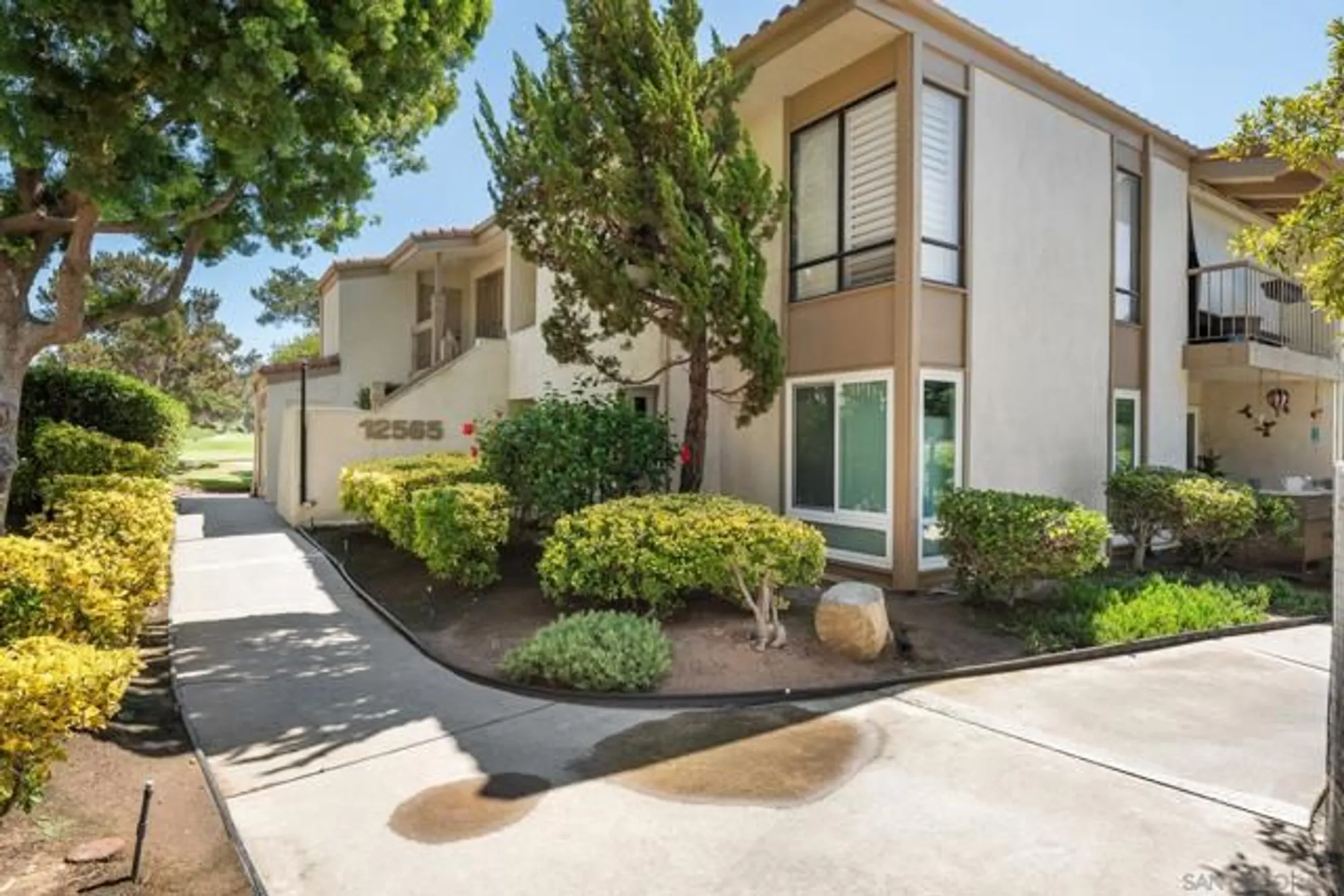 Property Slideshow image 1 of 28 | 12565 oaks north dr 115, San Diego, CA, 92128