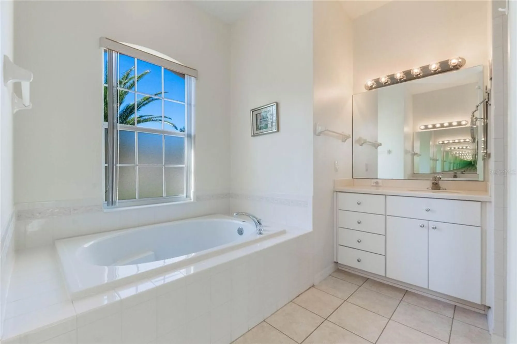 Property Slideshow image 23 of 65 | 5502 bounty cir, Tavares, FL, 32778