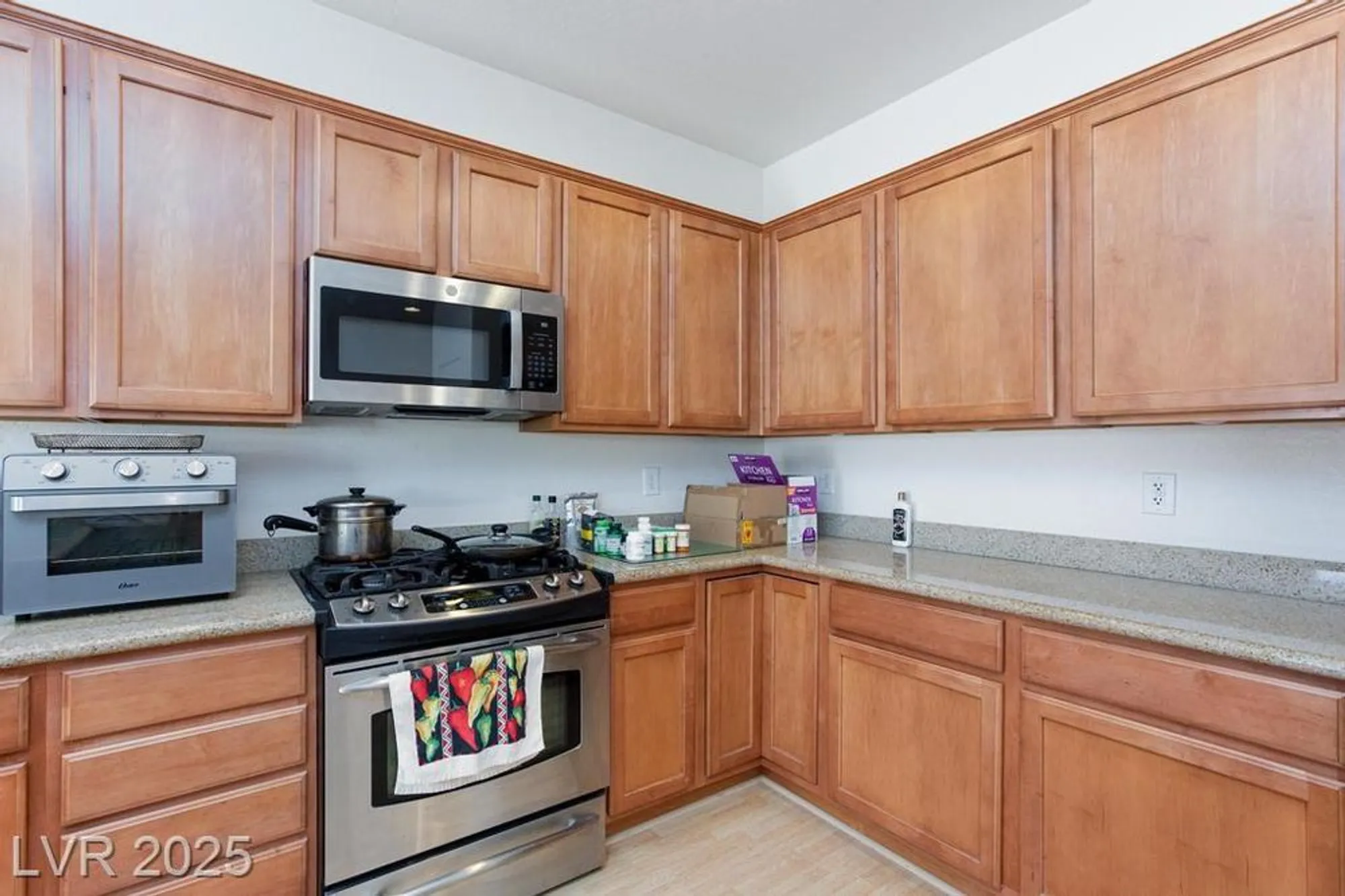 Property Slideshow image 21 of 33 | 7716 homing pigeon st, North Las Vegas, NV, 89084