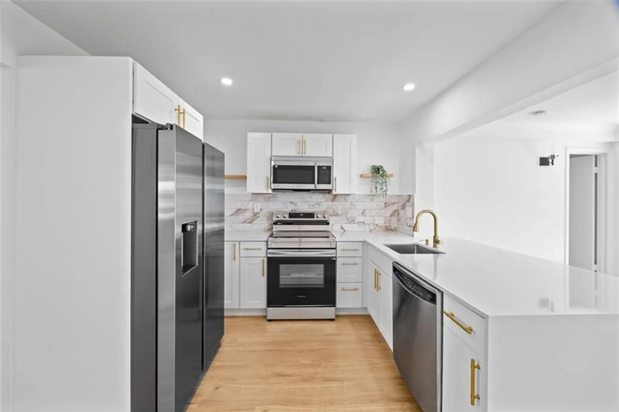 Property Slideshow image 11 of 34 | 2920 nw 2nd ave, Pompano Beach, FL, 33064