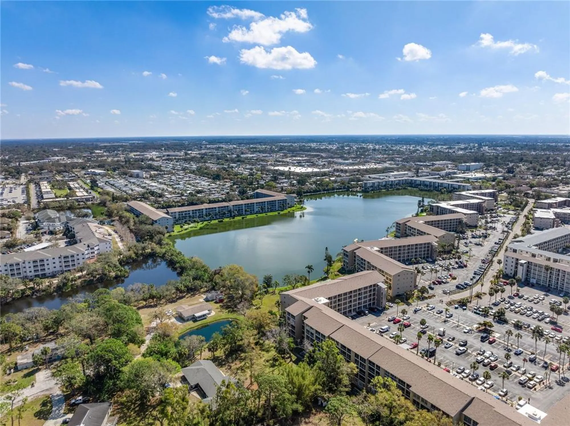 Property Slideshow image 36 of 49 | 3653 lake bayshore dr # j503, Bradenton, FL, 34205