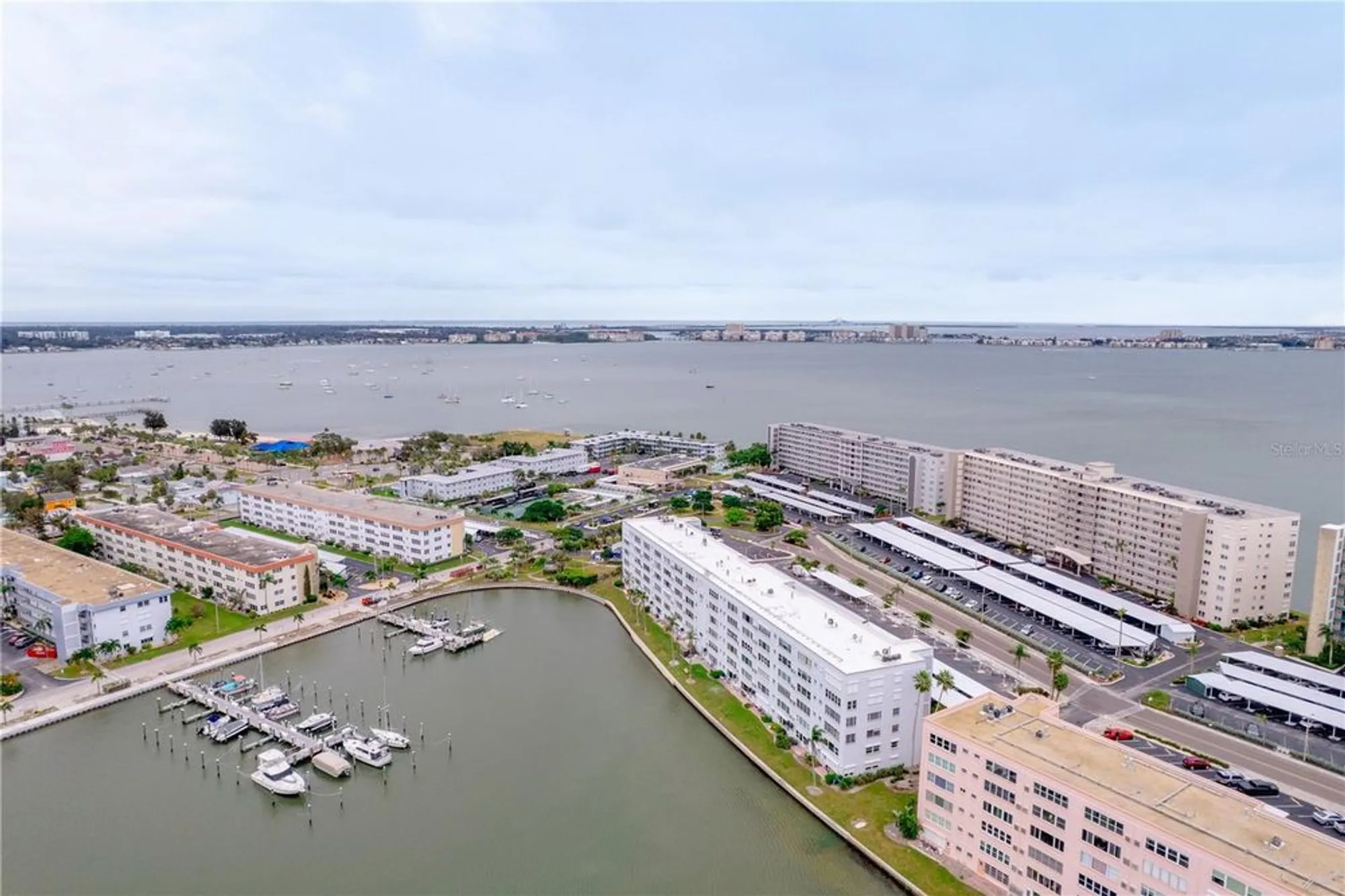 Property Slideshow image 1 of 30 | 5925 shore blvd 606, Gulfport, FL, 33707