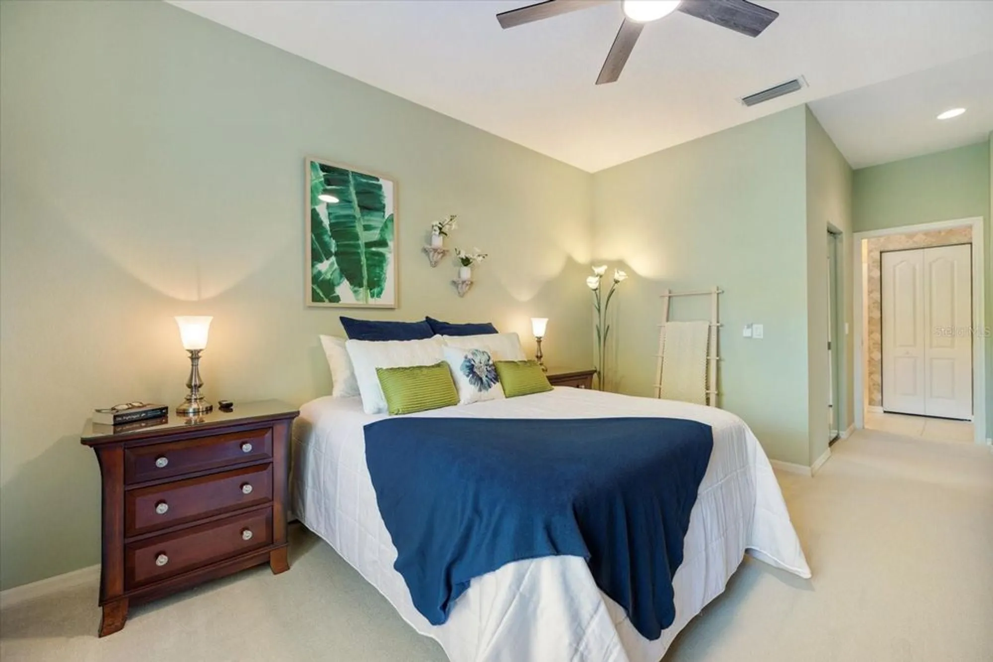 Property Slideshow image 13 of 40 | 900 paisley ct 1, Venice, FL, 34293