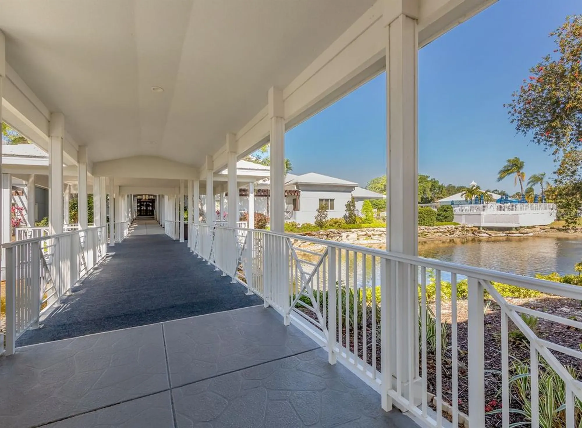 Property Slideshow image 41 of 76 | 805 montrose dr 203, Venice, FL, 34293