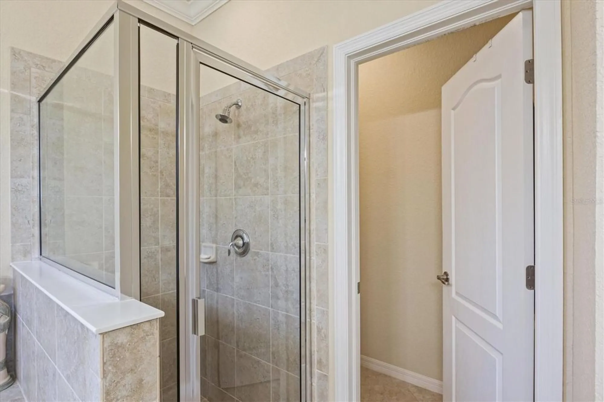 Property Slideshow image 12 of 92 | 6870 willowshire way, Bradenton, FL, 34212