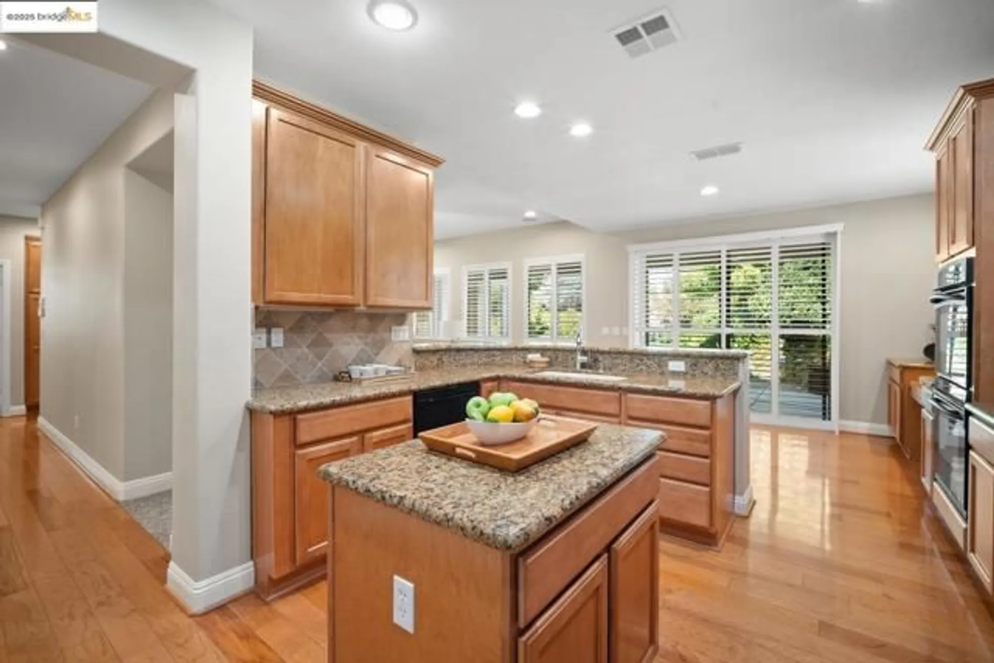 Property Slideshow image 12 of 32 | 131 montilla cir, Sacramento, CA, 95835