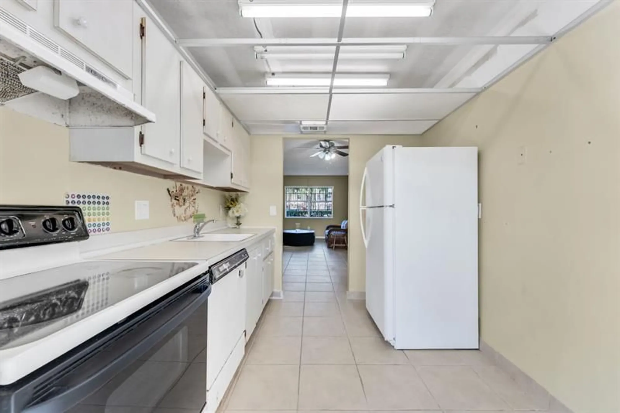 Property Slideshow image 6 of 29 | 331 nw 76th ave apt 104, Margate, FL, 33063