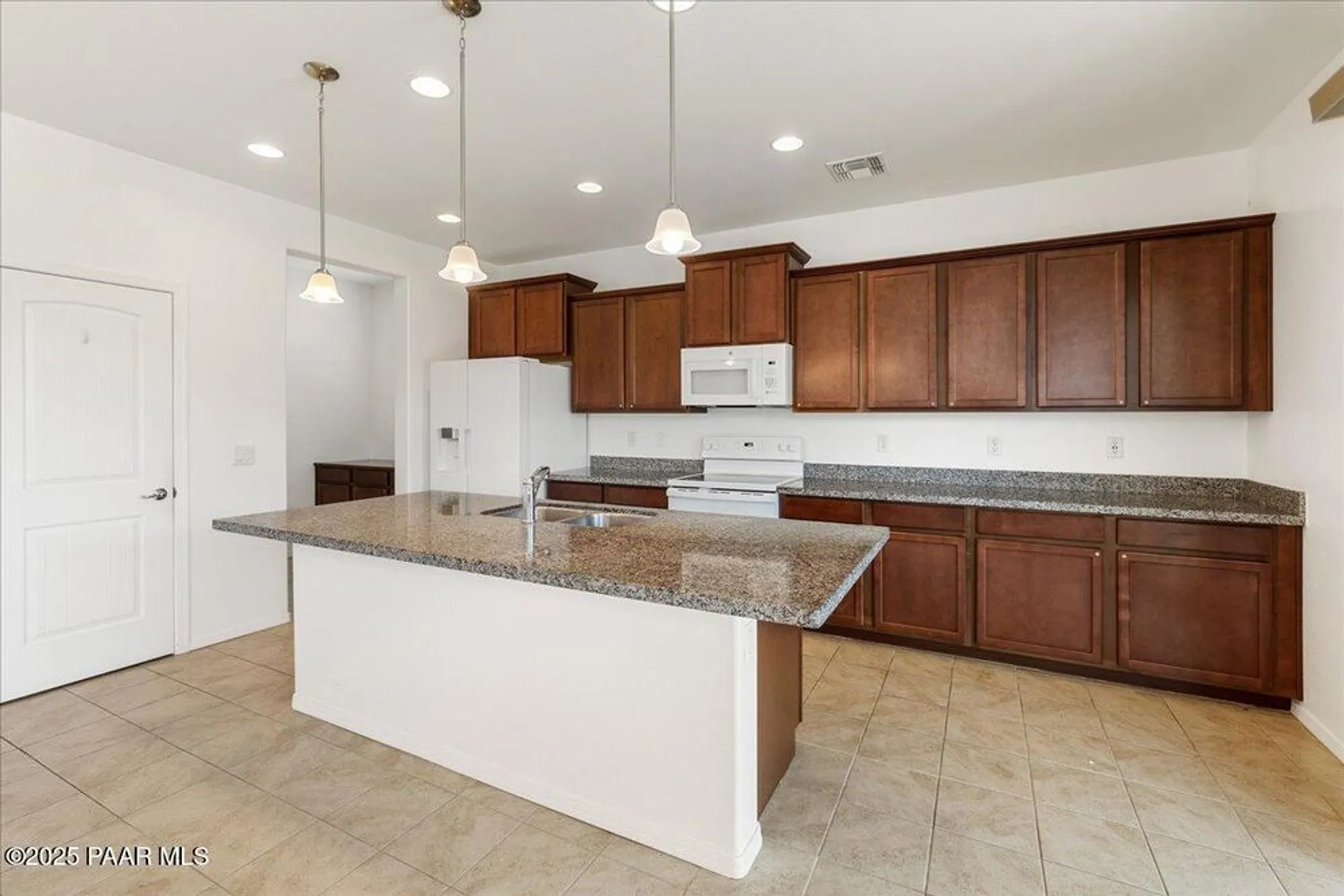 Property Slideshow image 10 of 34 | 6278 goldfinch dr, Prescott, AZ, 86305