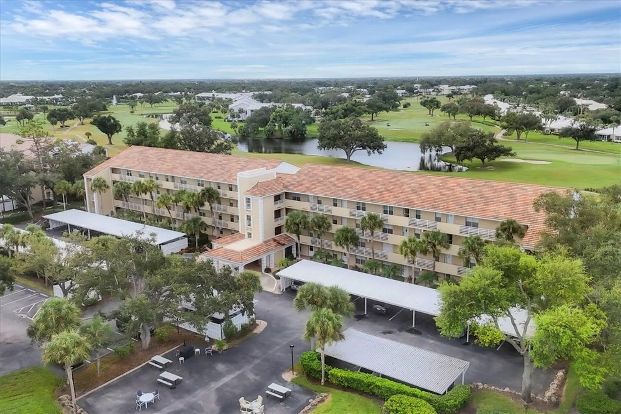 Property Slideshow image 4 of 56 | 823 wexford blvd # 823, Venice, FL, 34293