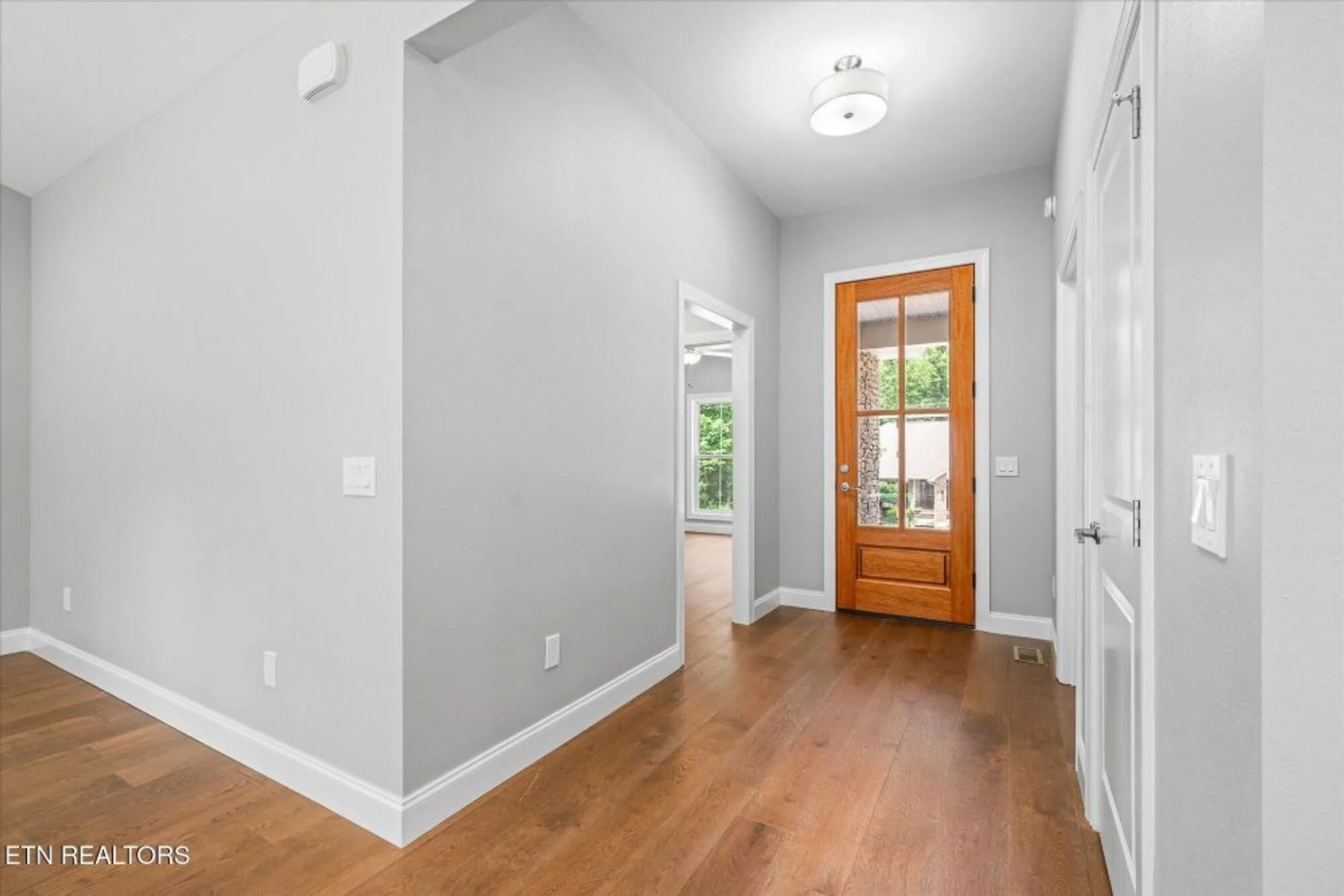 Property Slideshow image 4 of 43 | 145 lakeside dr, Crossville, TN, 38558